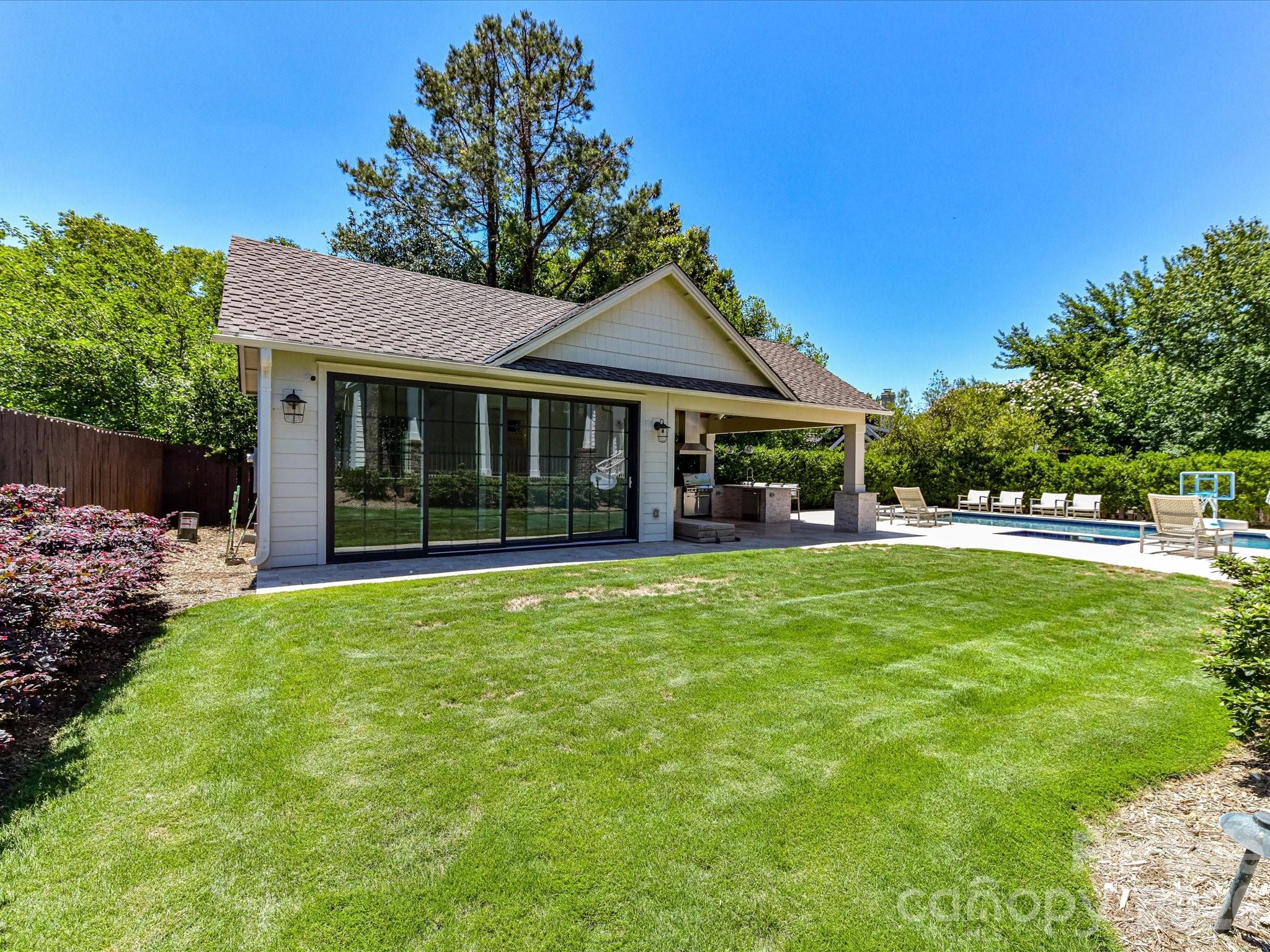 221 Anthony Circle