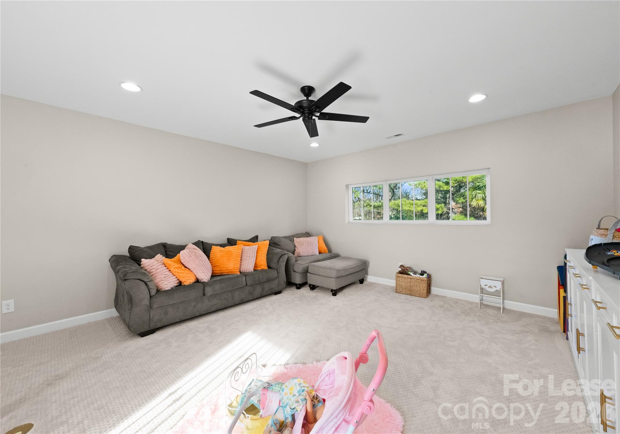 18047 Northport Drive