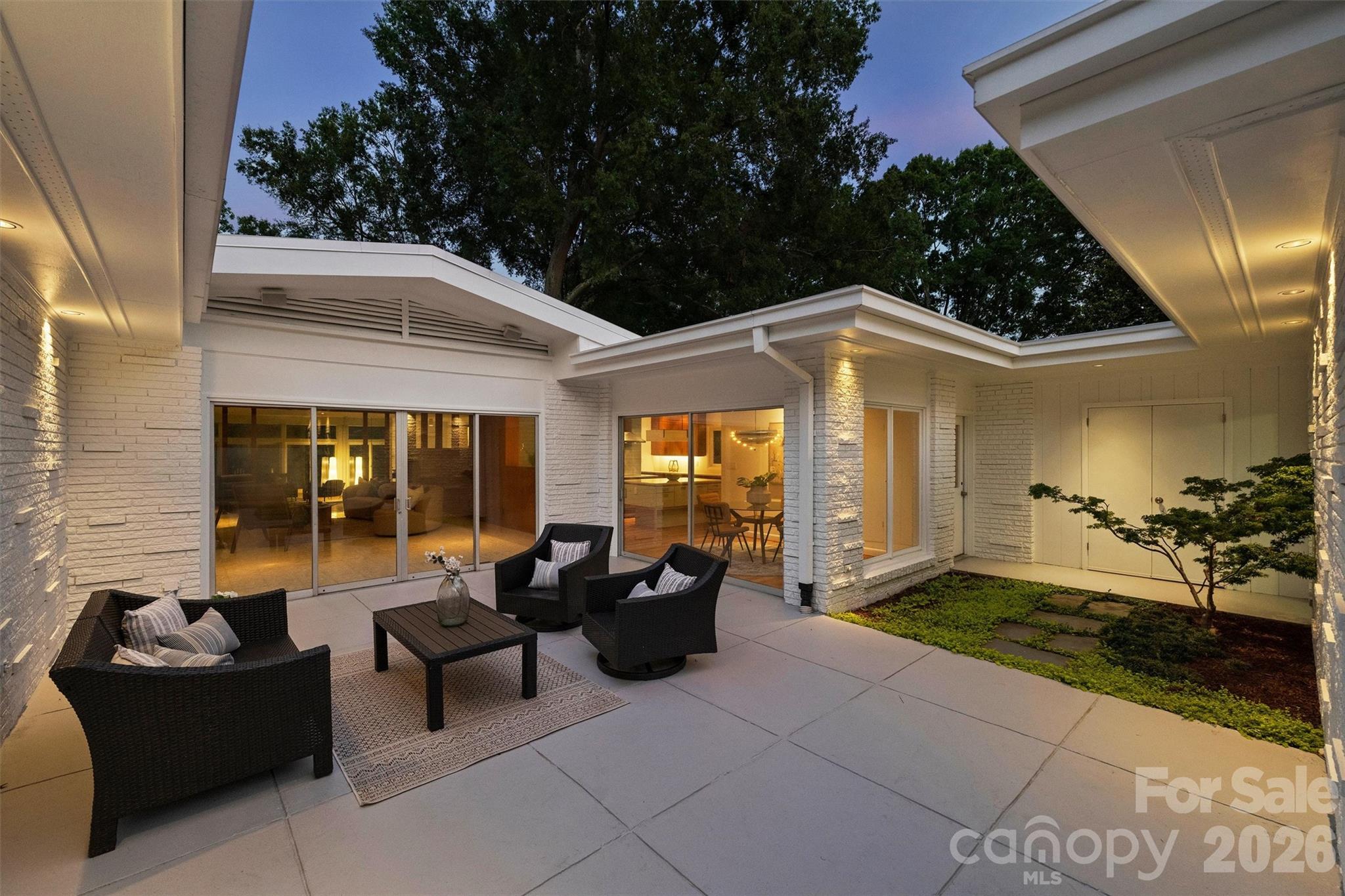 1818 Cloister Drive