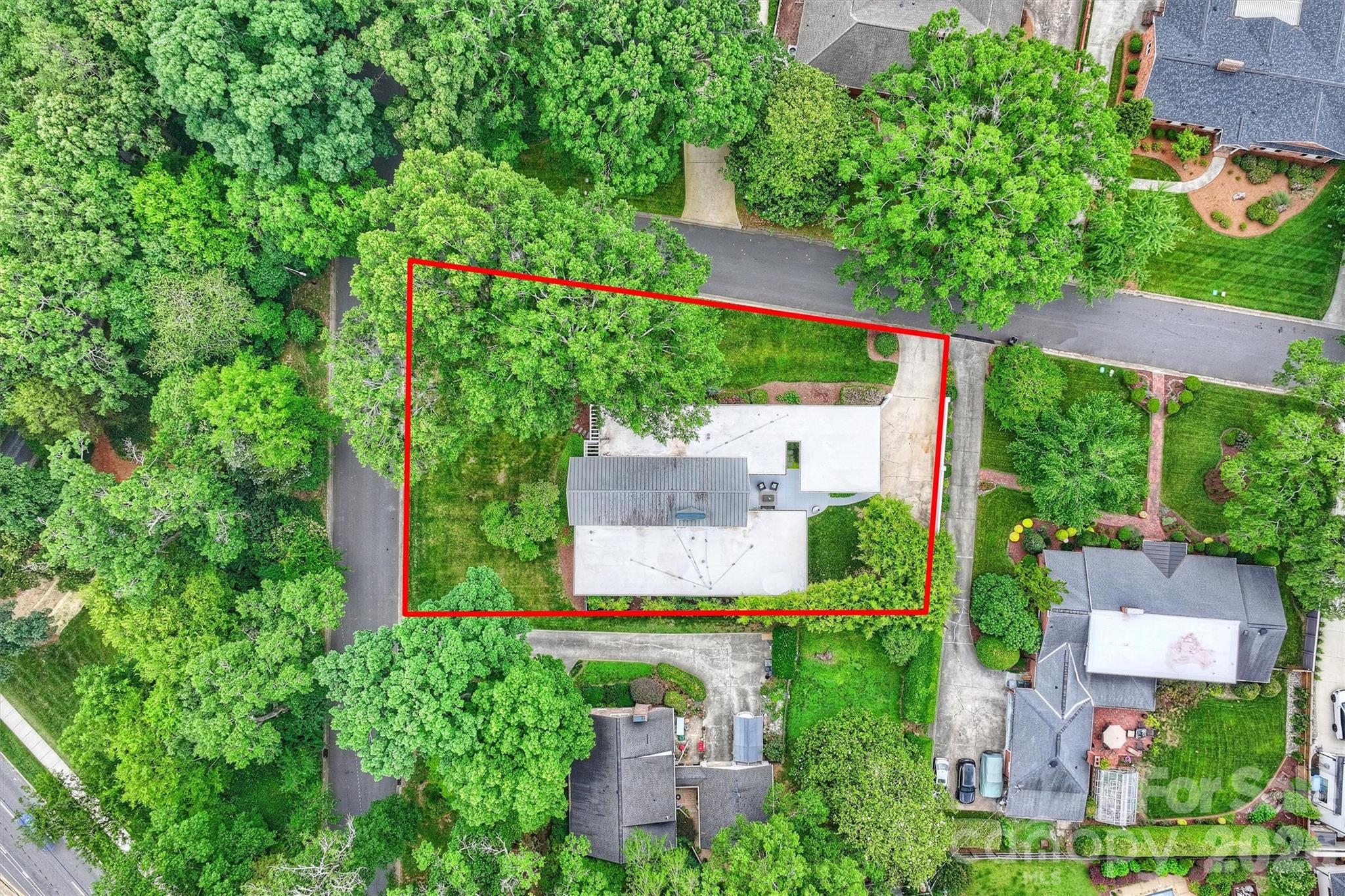 1818 Cloister Drive