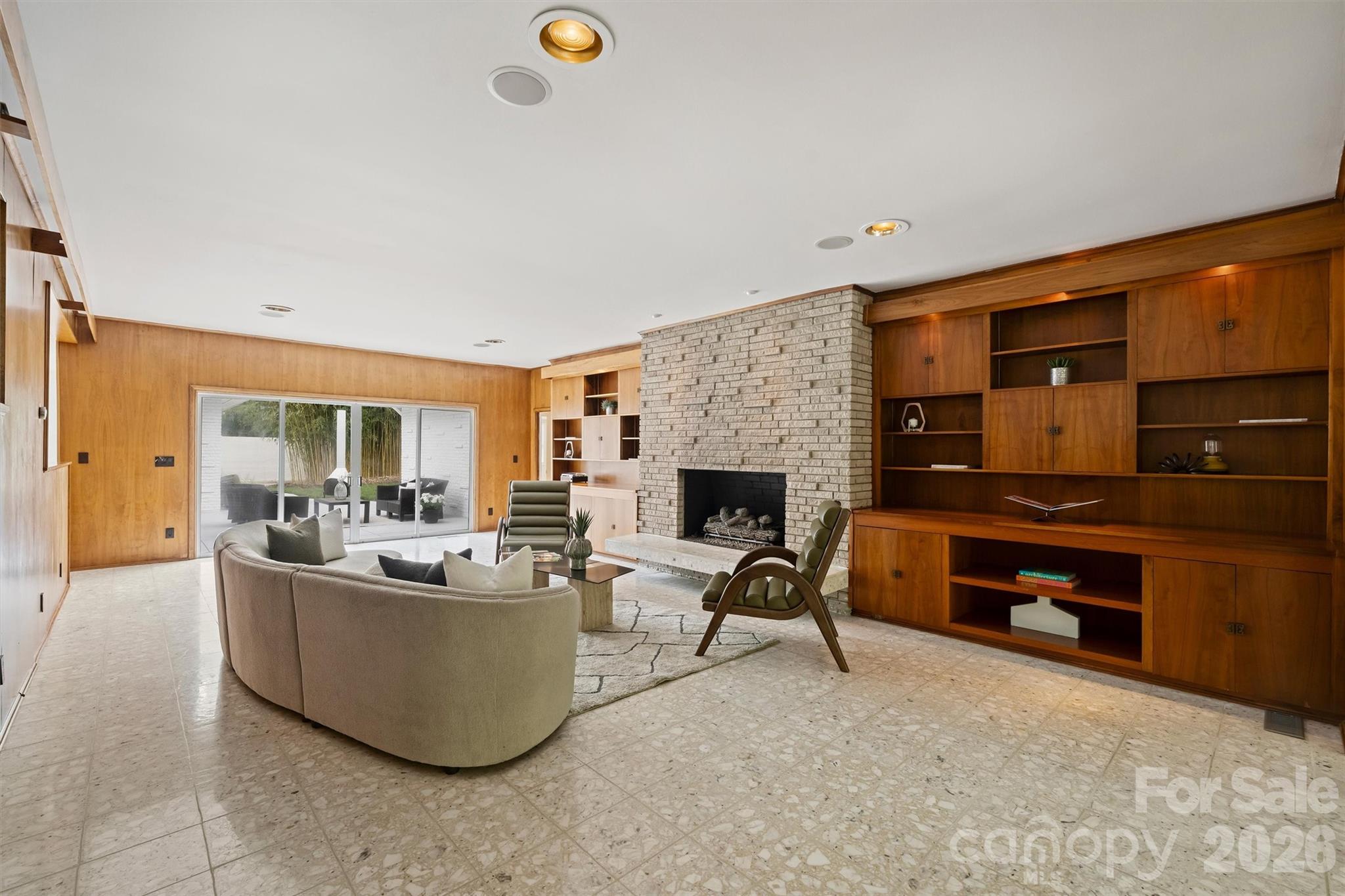 1818 Cloister Drive
