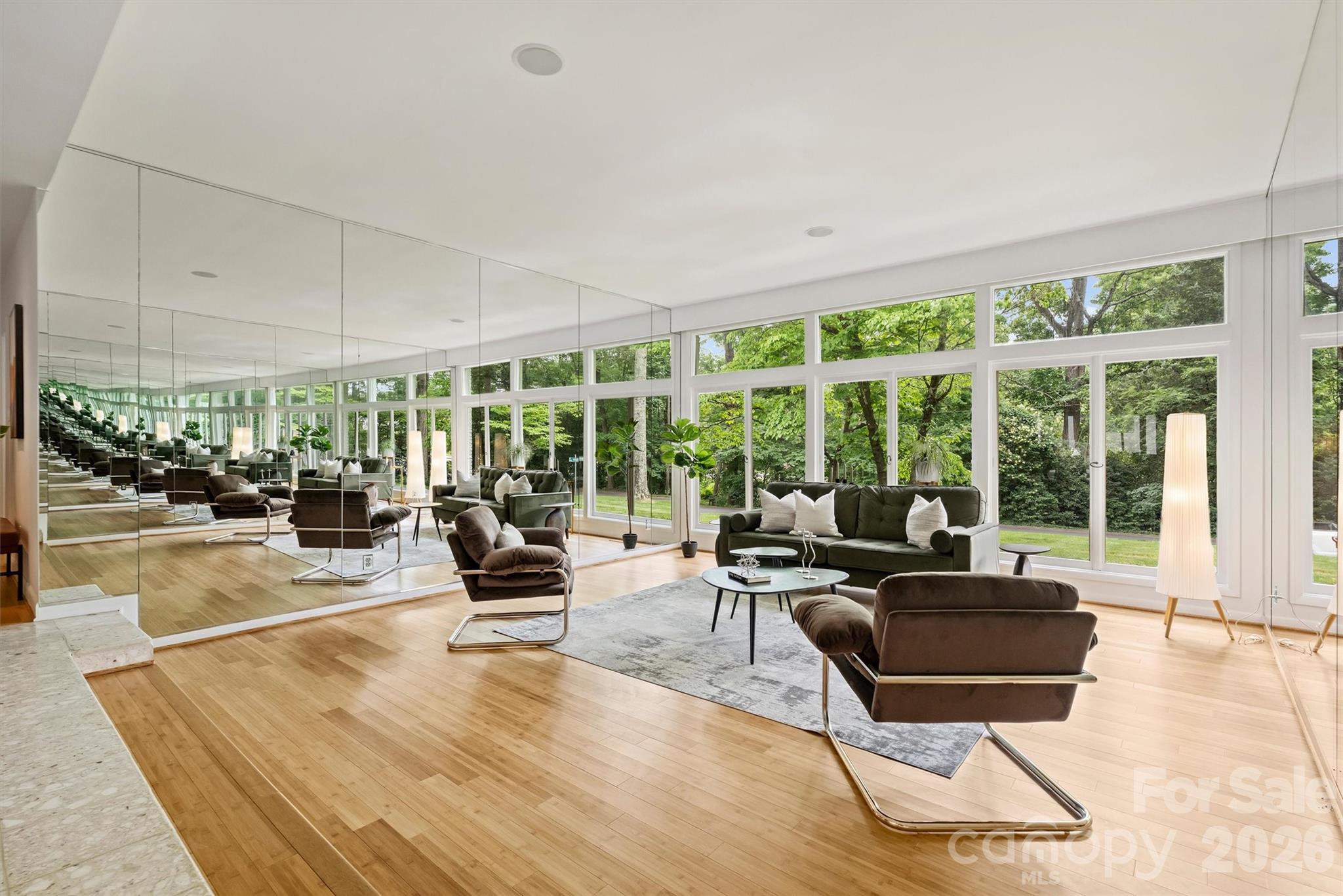 1818 Cloister Drive