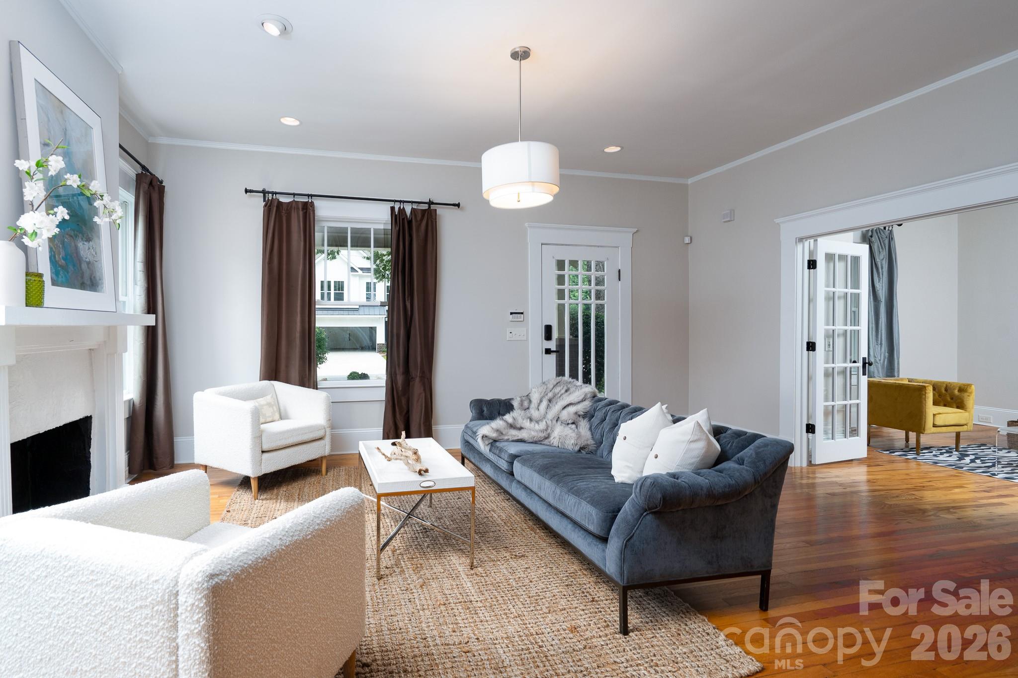 1128 E 35th Street