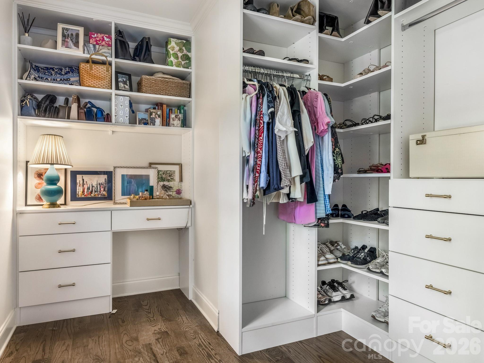 2901 Valencia Terrace