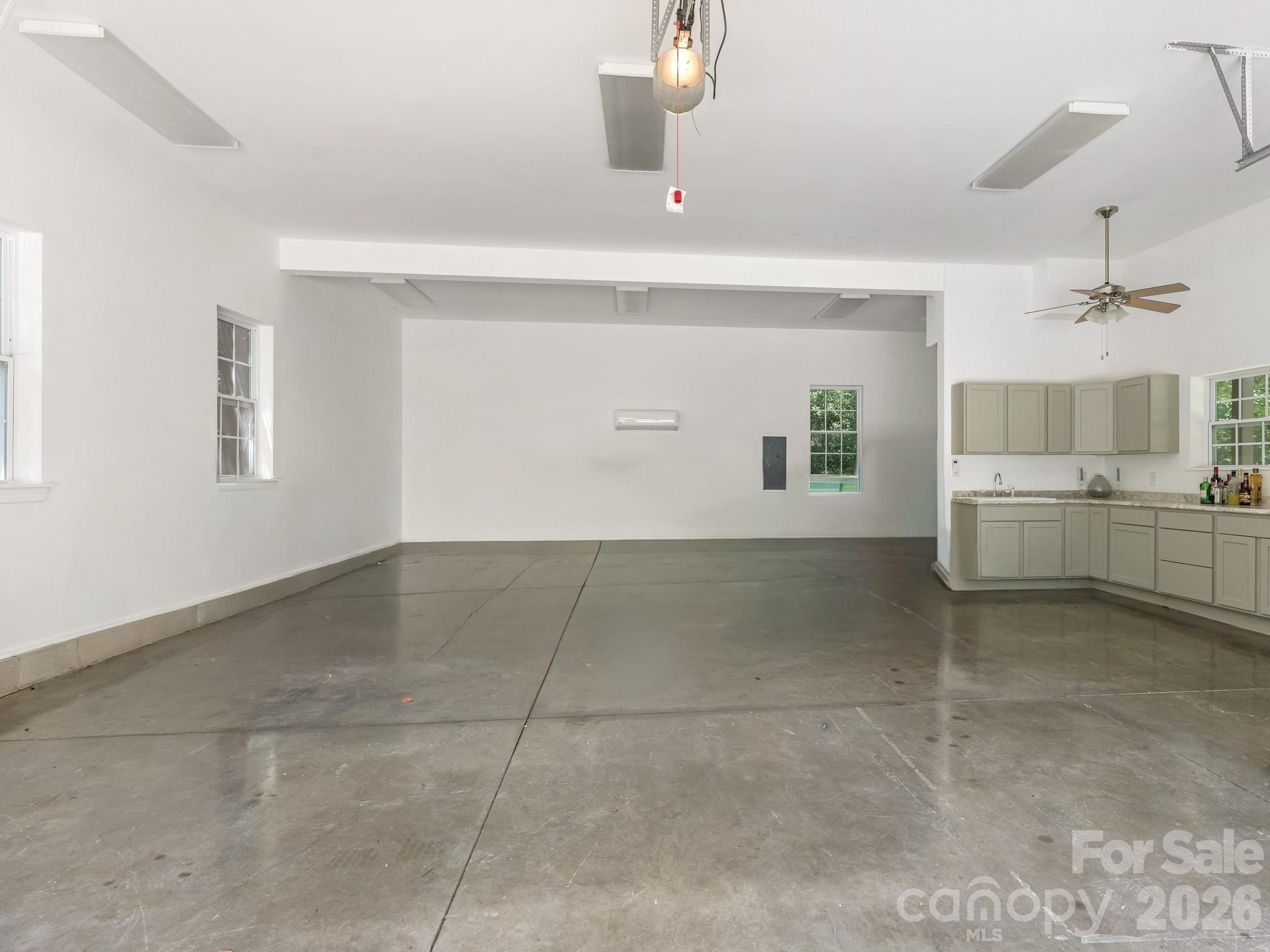 2901 Valencia Terrace