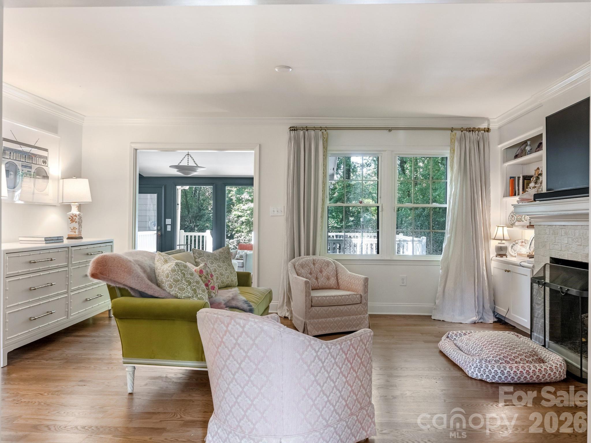2901 Valencia Terrace