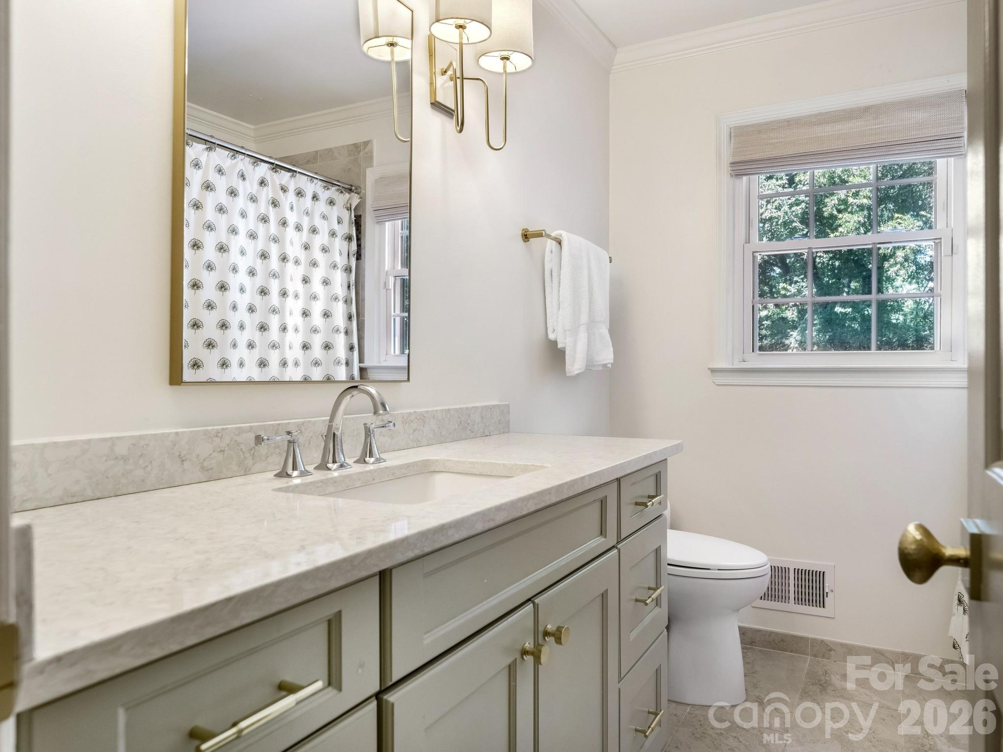 2901 Valencia Terrace