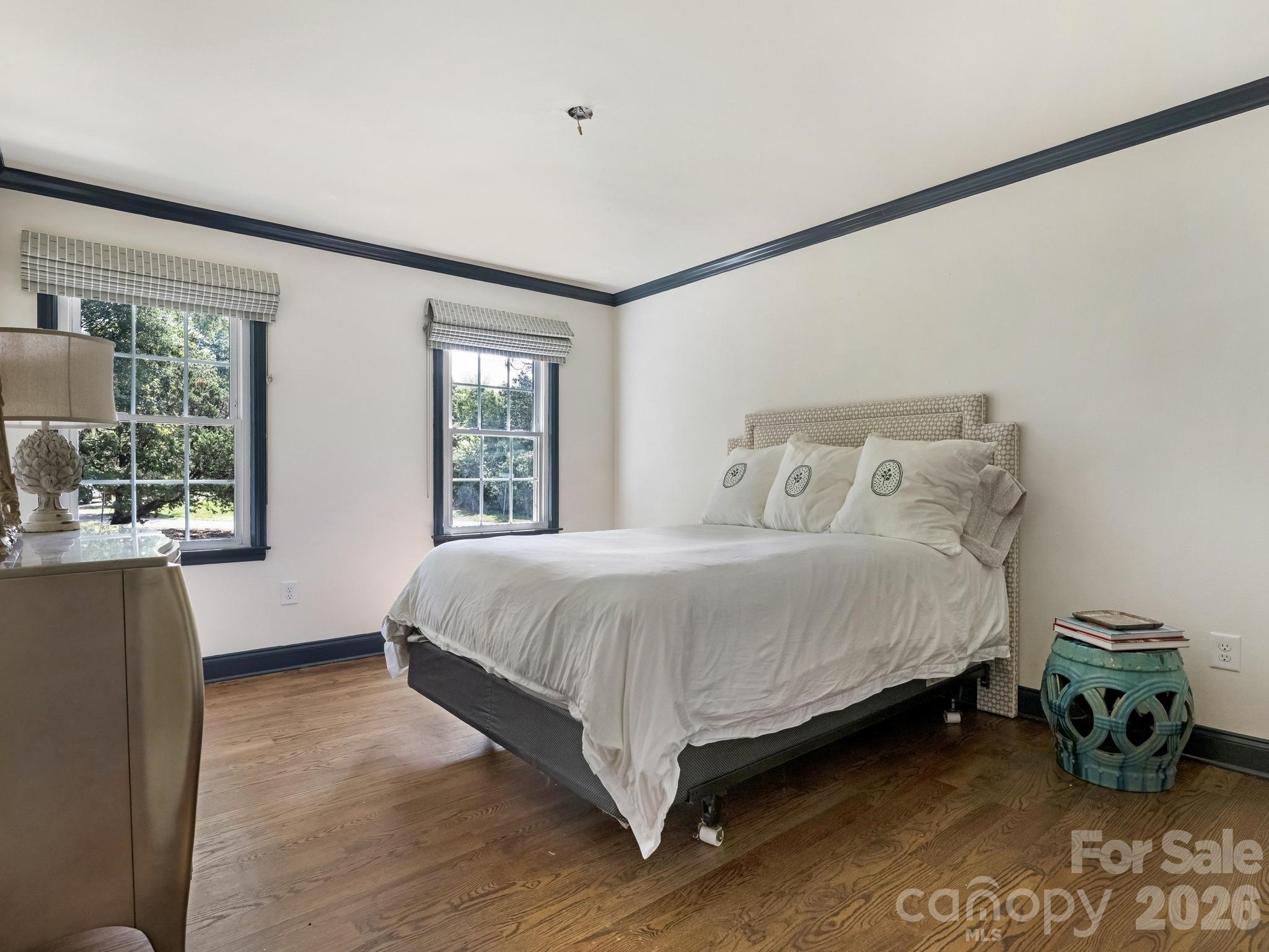 2901 Valencia Terrace