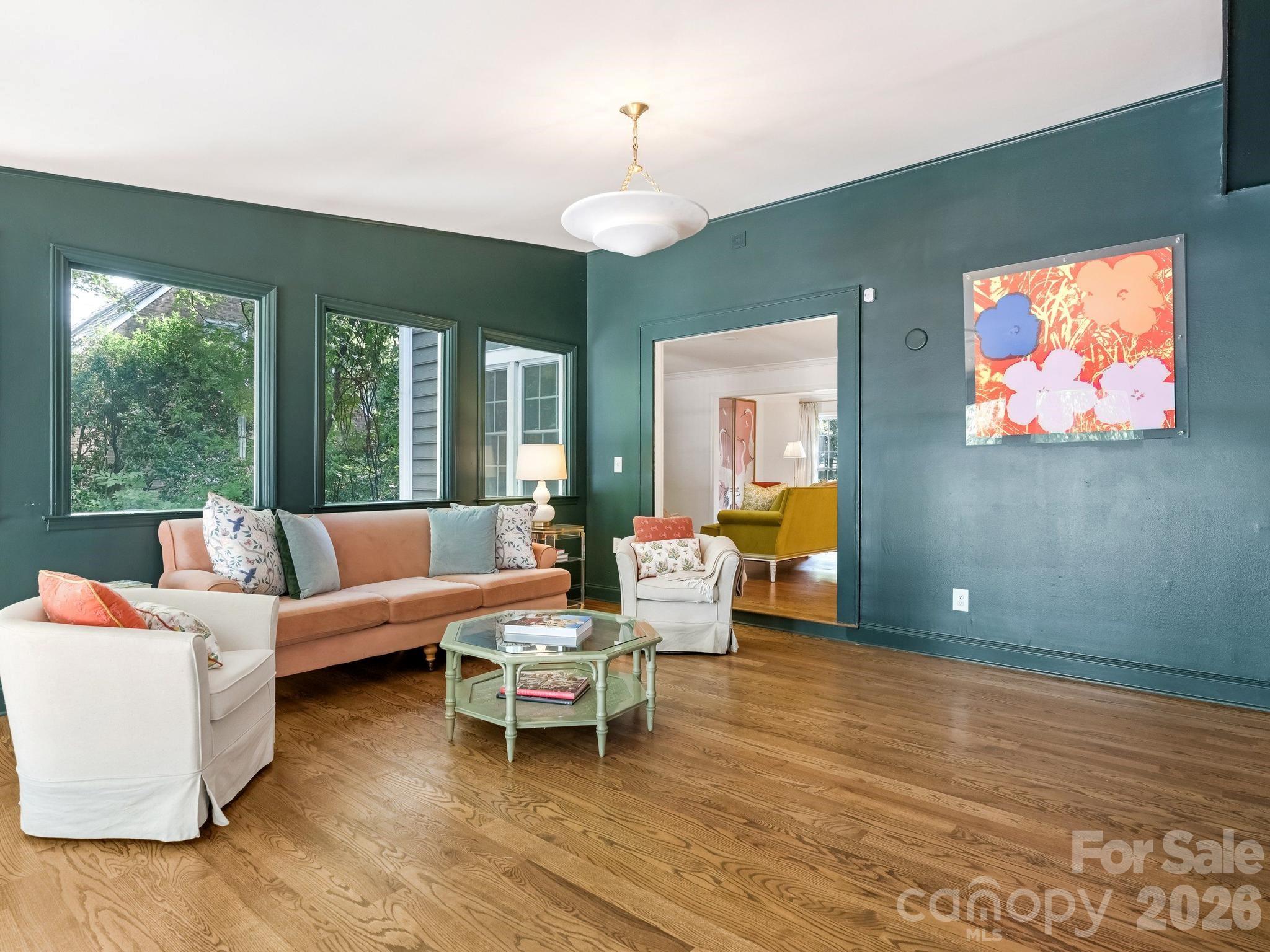 2901 Valencia Terrace