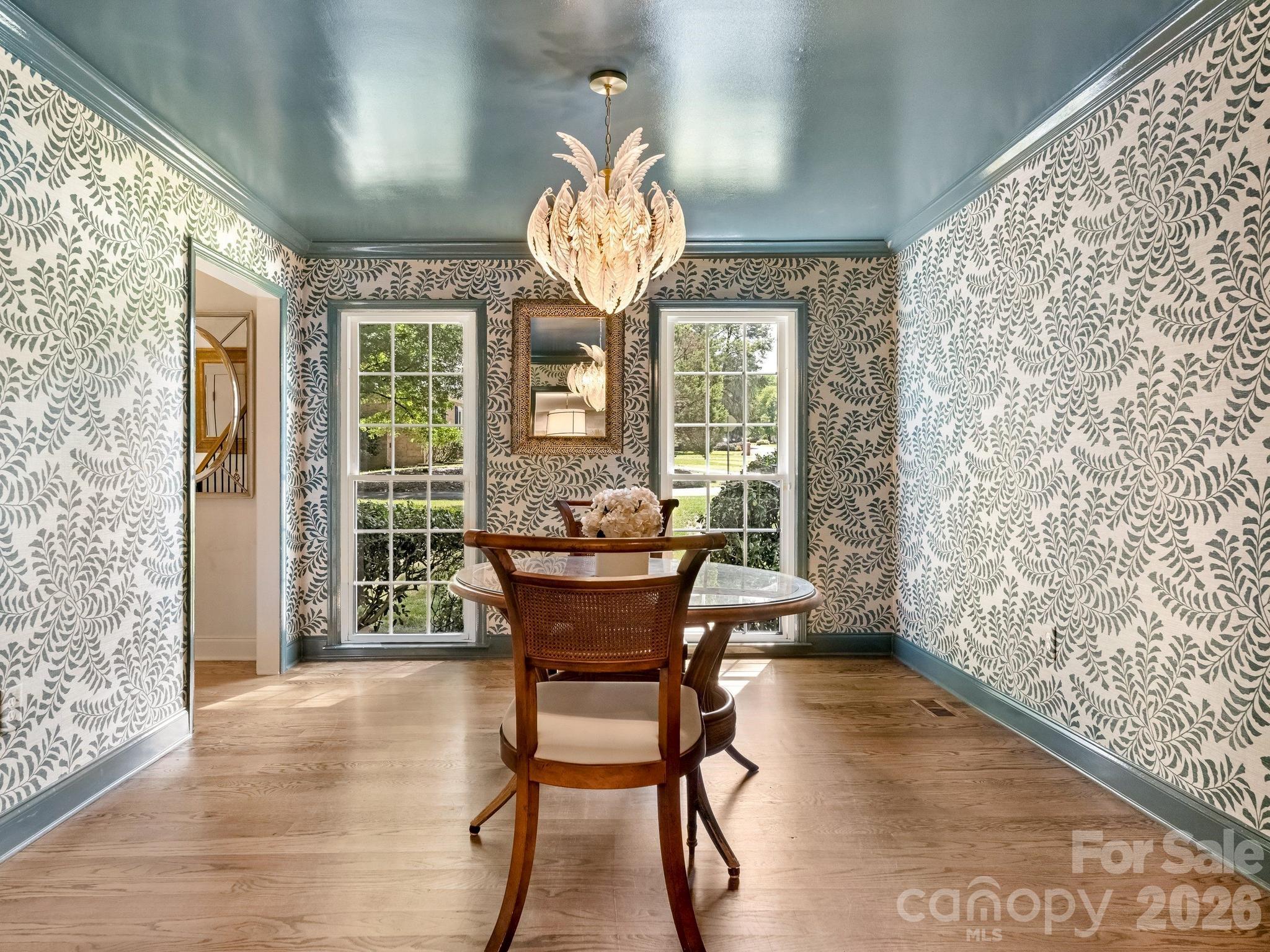 2901 Valencia Terrace