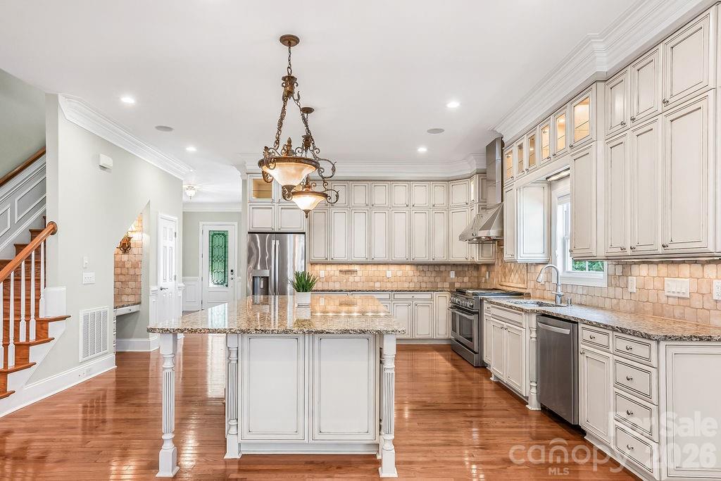 10022 Triple Oak Road