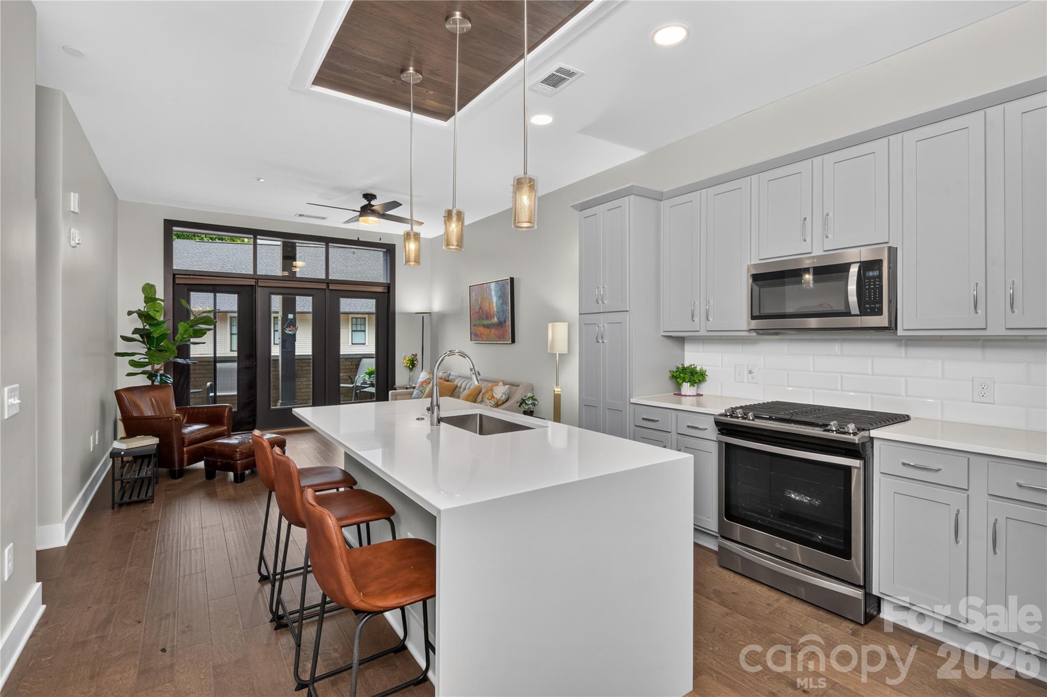 2401 Euclid Avenue Unit: 206
