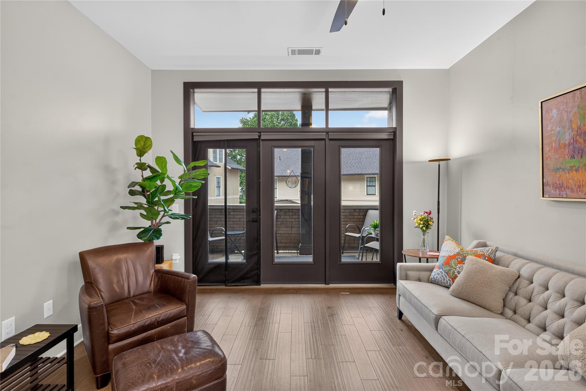 2401 Euclid Avenue Unit: 206