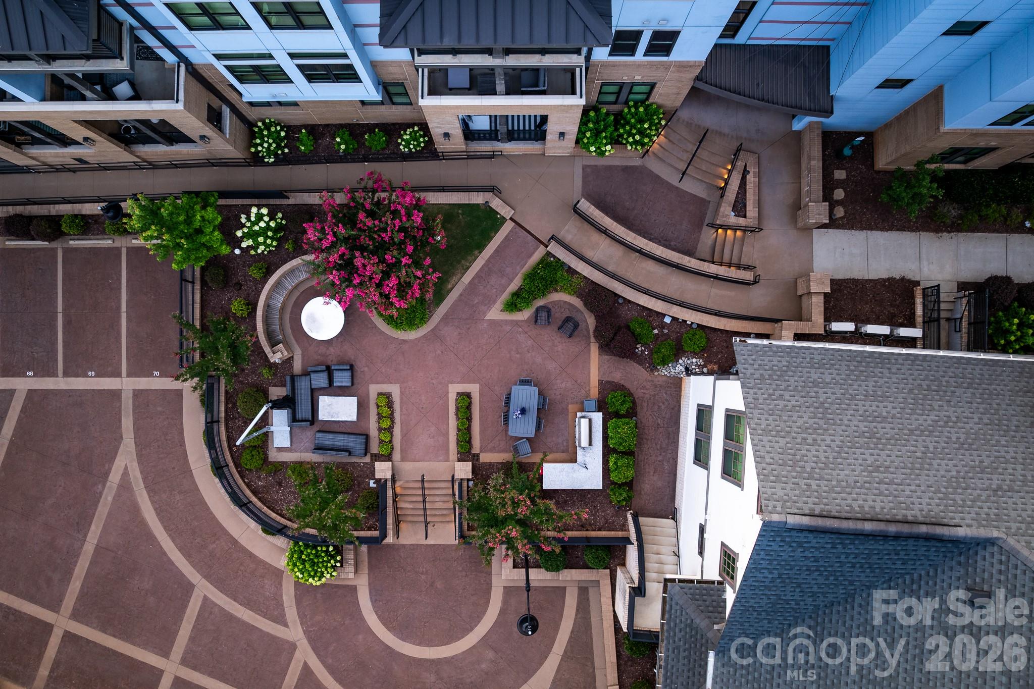 2401 Euclid Avenue Unit: 206