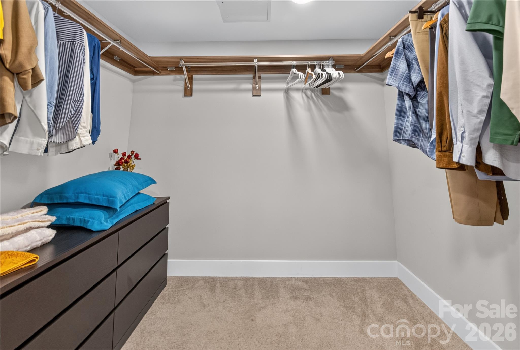 2401 Euclid Avenue Unit: 206
