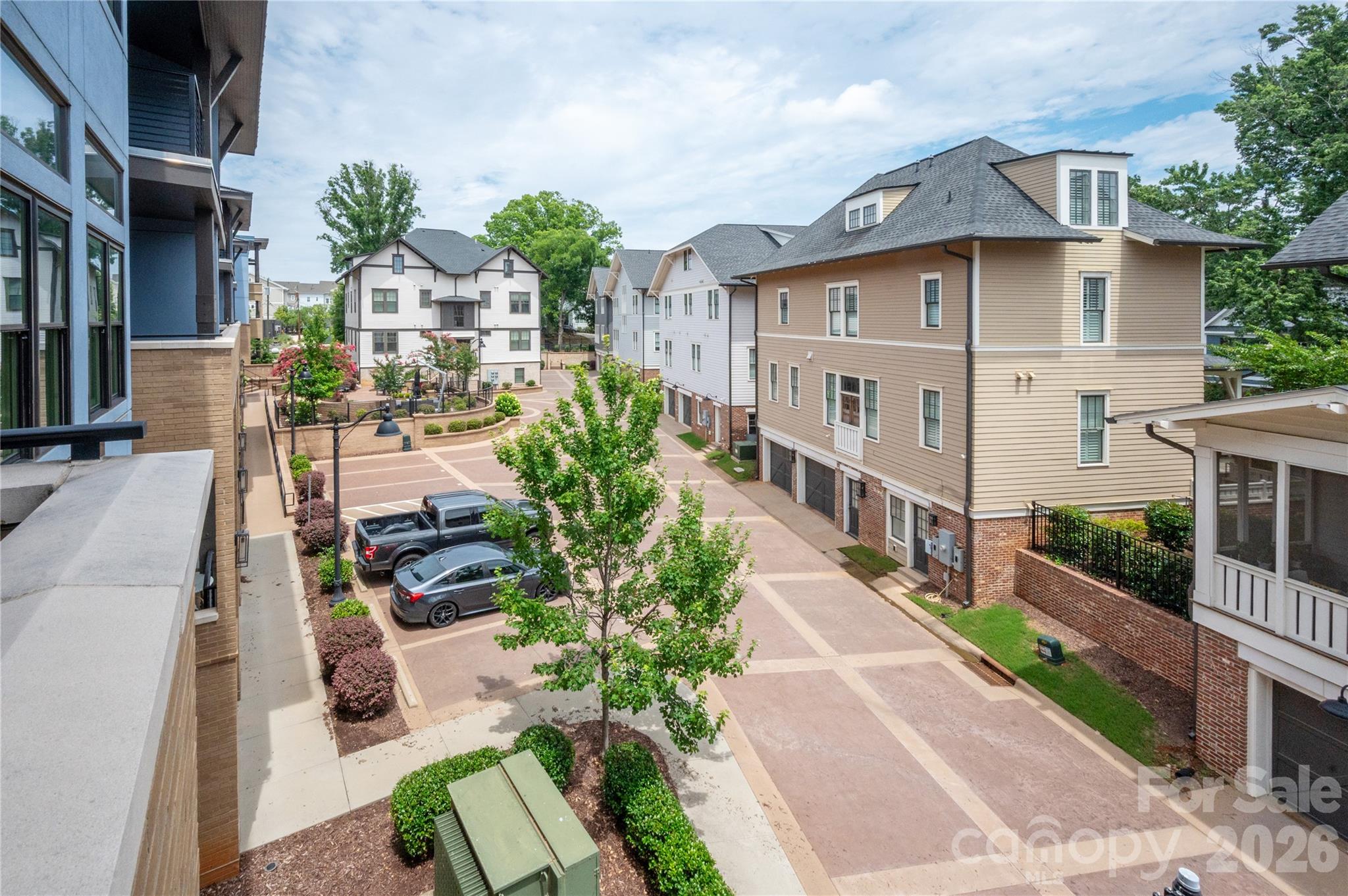2401 Euclid Avenue Unit: 206