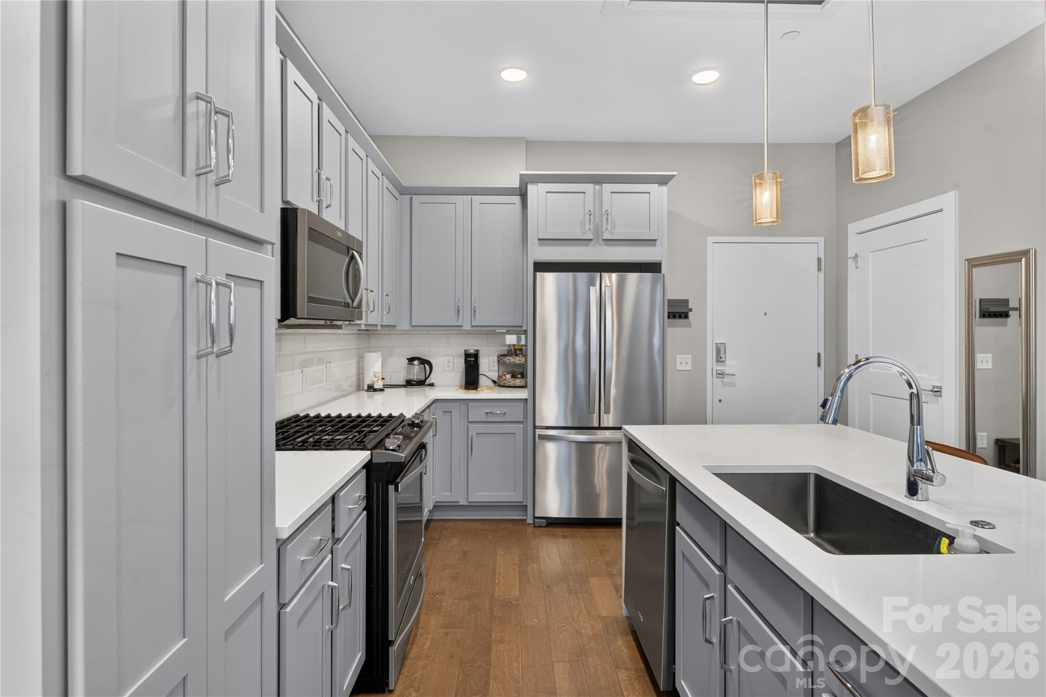 2401 Euclid Avenue Unit: 206