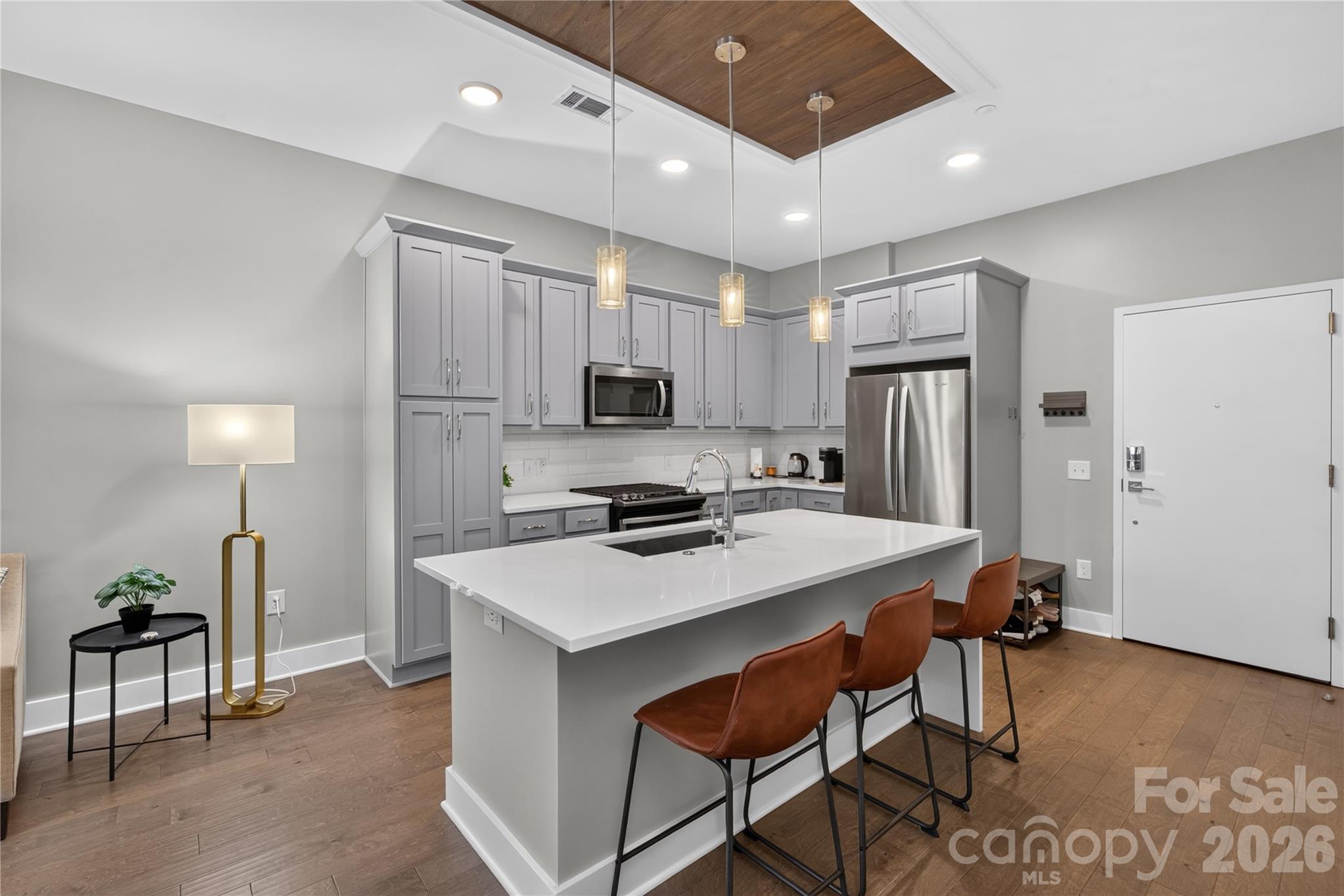 2401 Euclid Avenue Unit: 206
