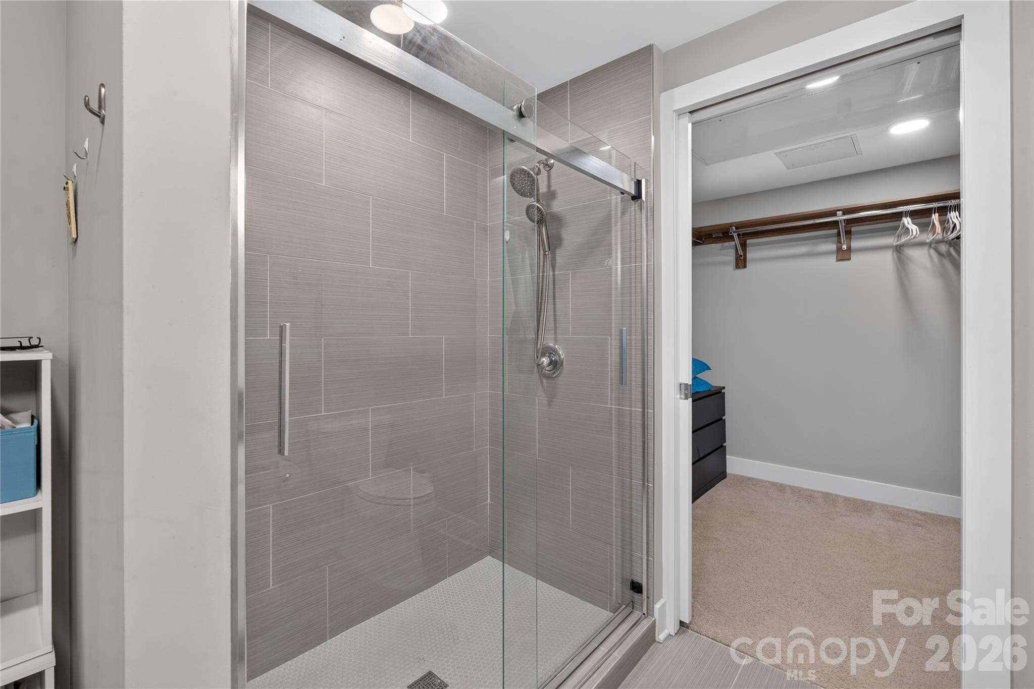 2401 Euclid Avenue Unit: 206