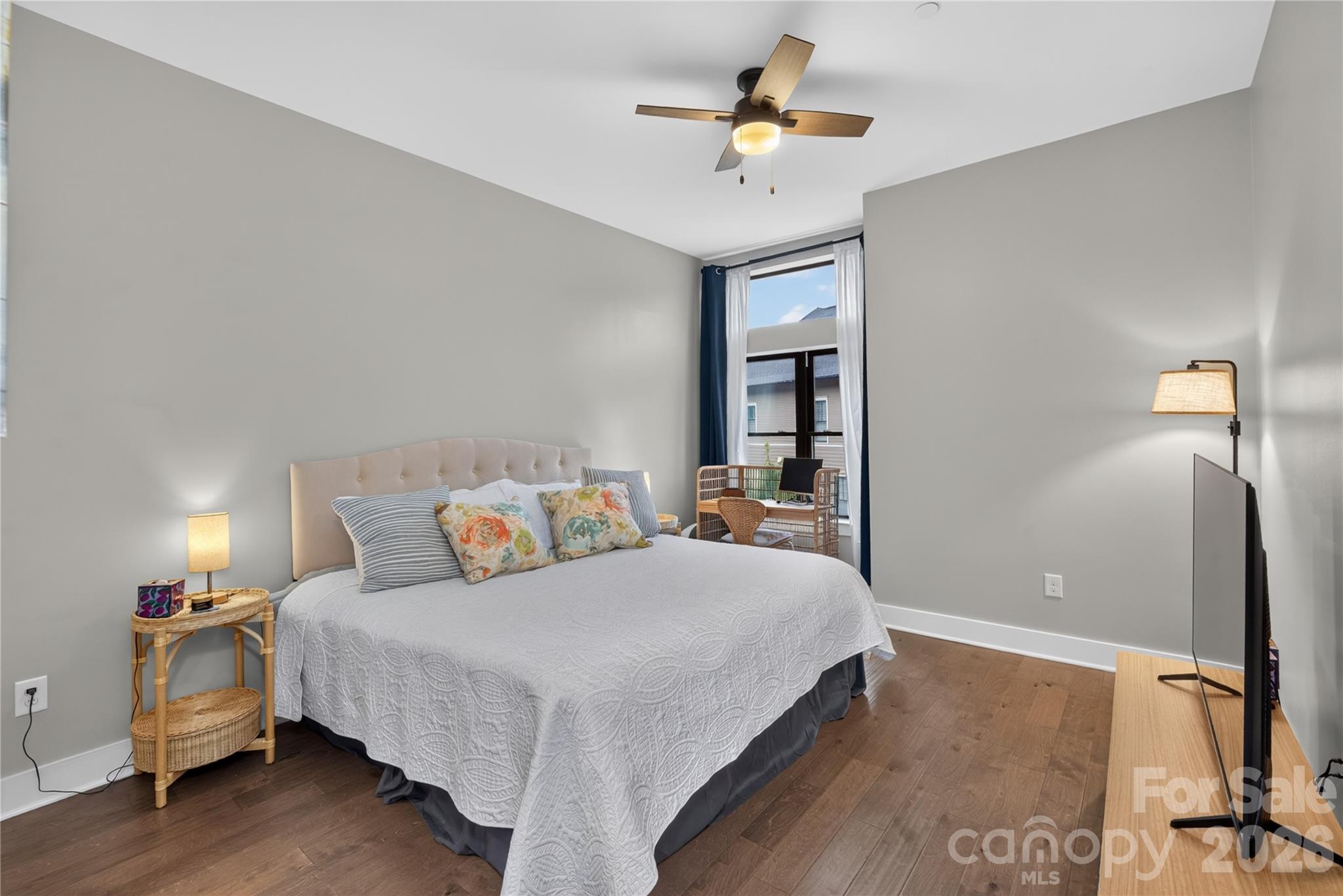 2401 Euclid Avenue Unit: 206