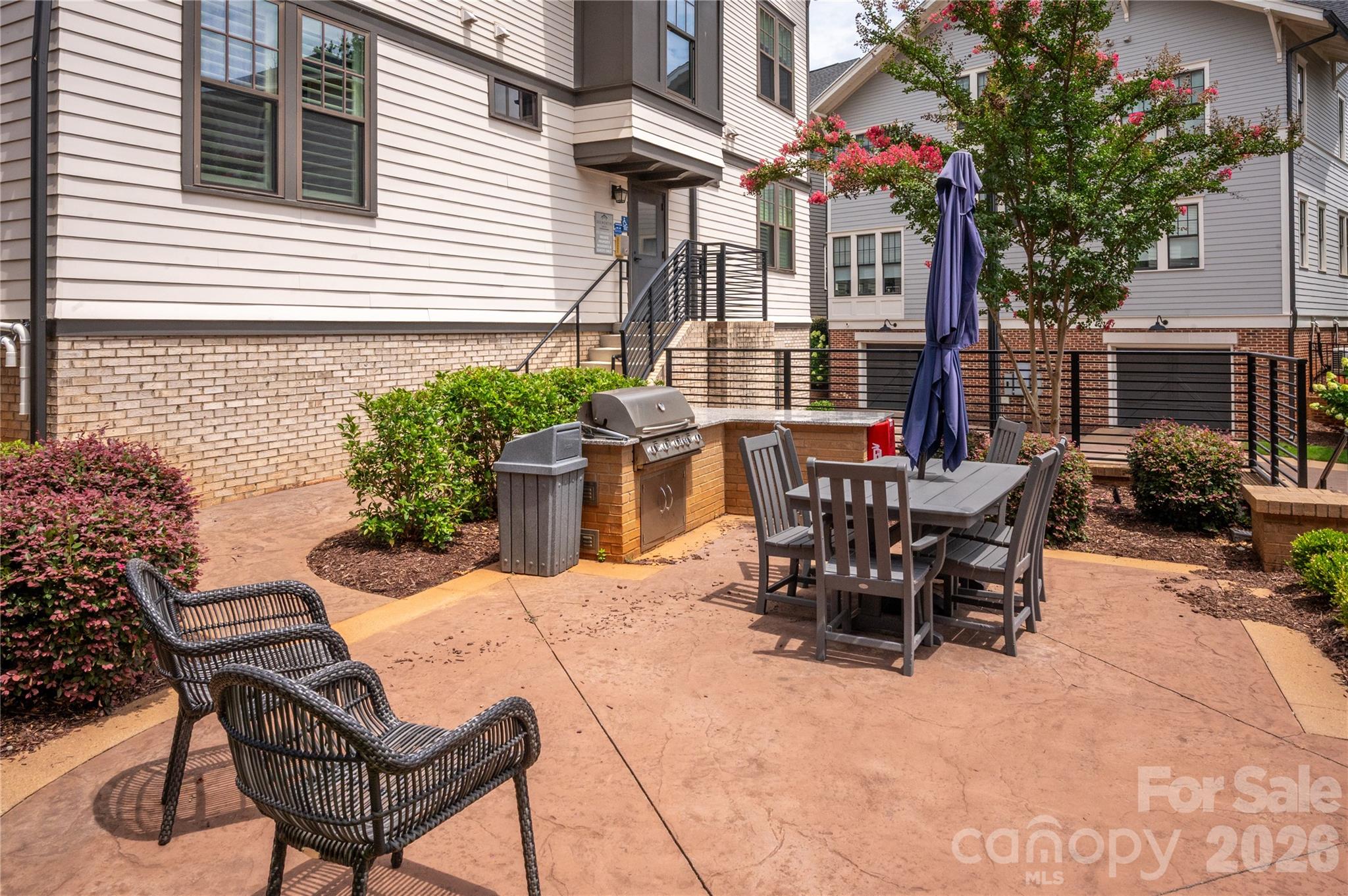 2401 Euclid Avenue Unit: 206