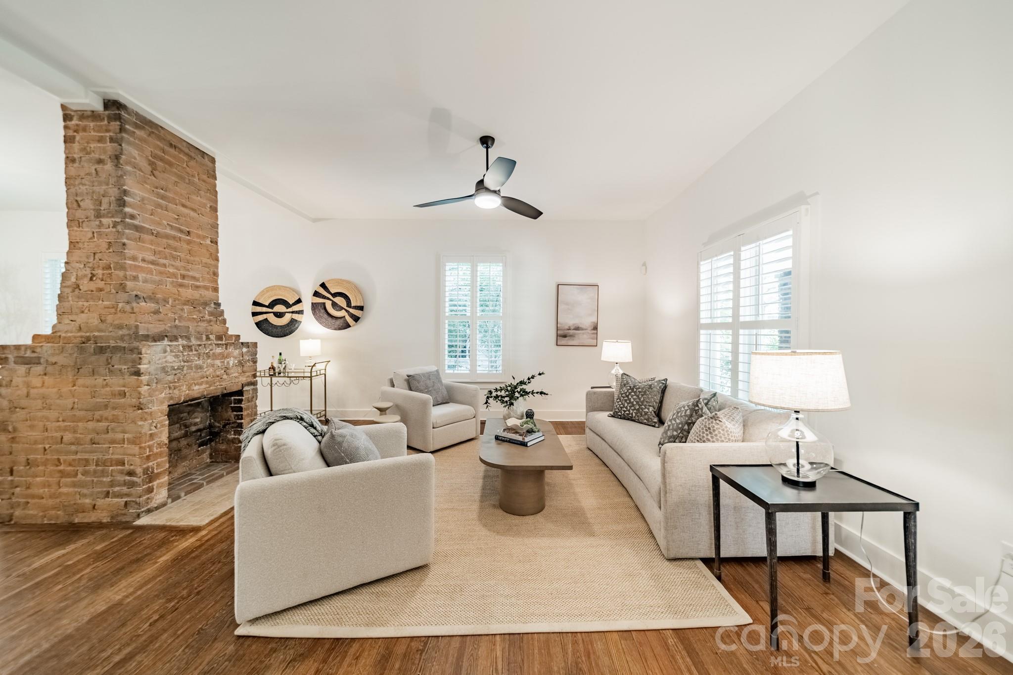 219 W Park Avenue