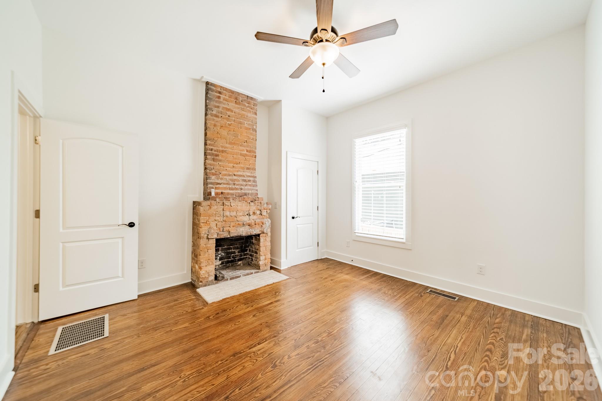 219 W Park Avenue