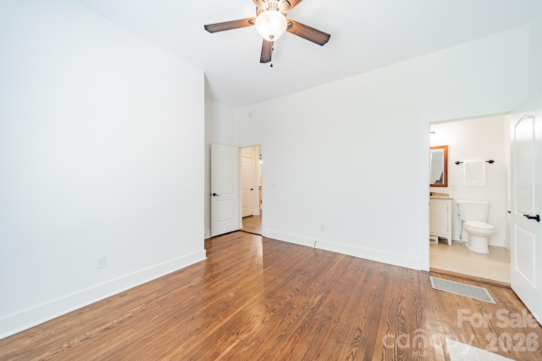 219 W Park Avenue