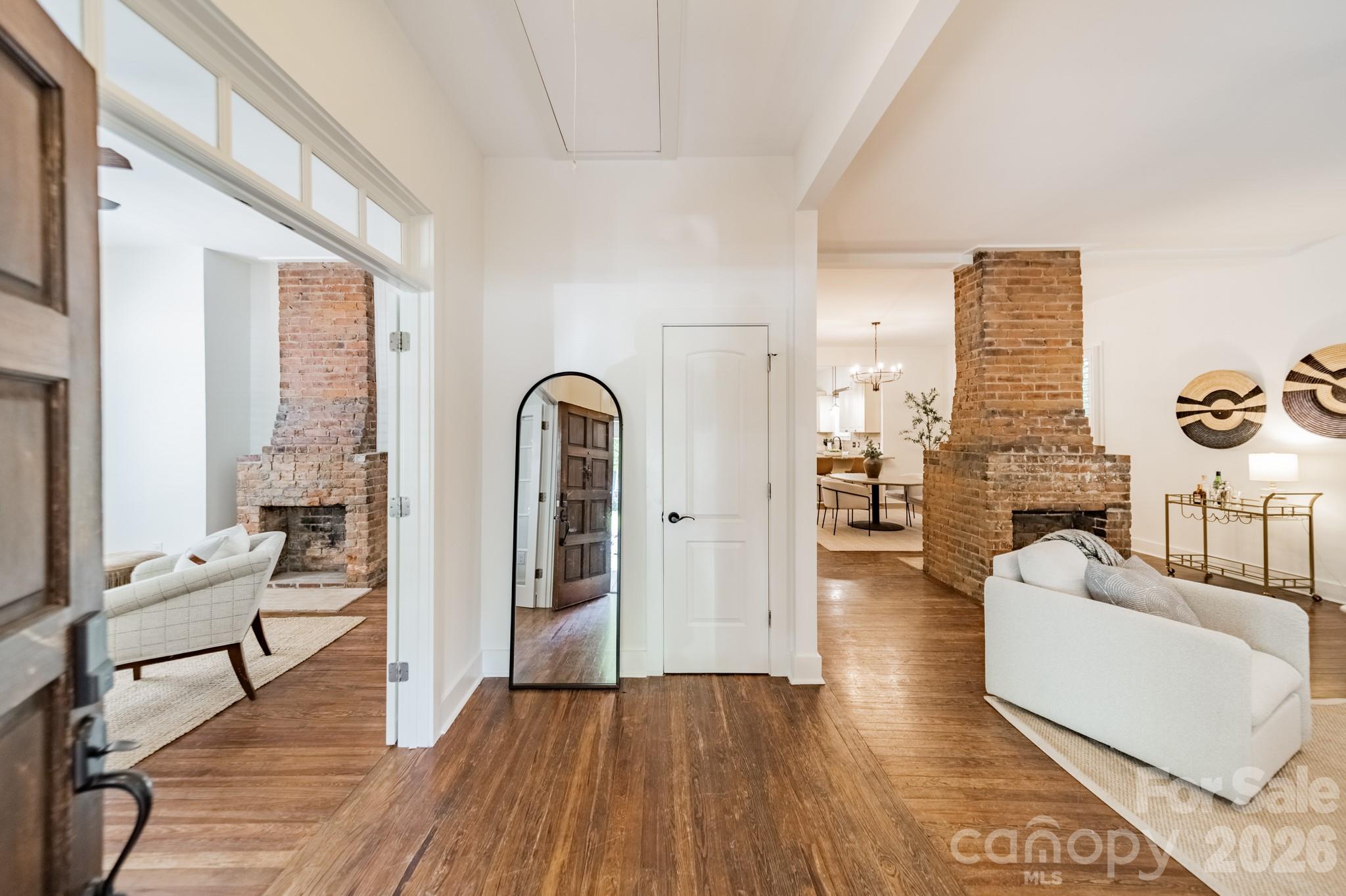 219 W Park Avenue