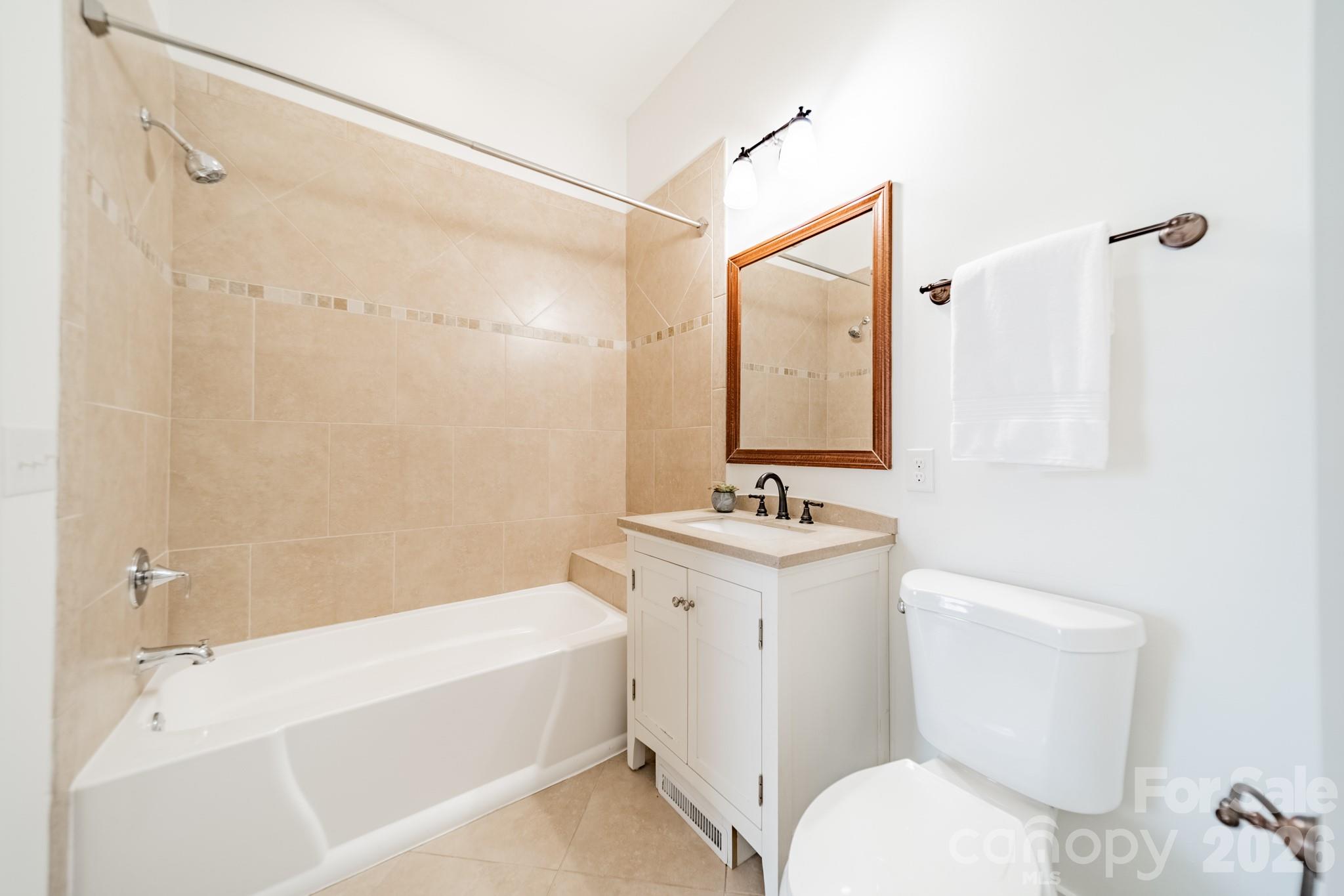 219 W Park Avenue