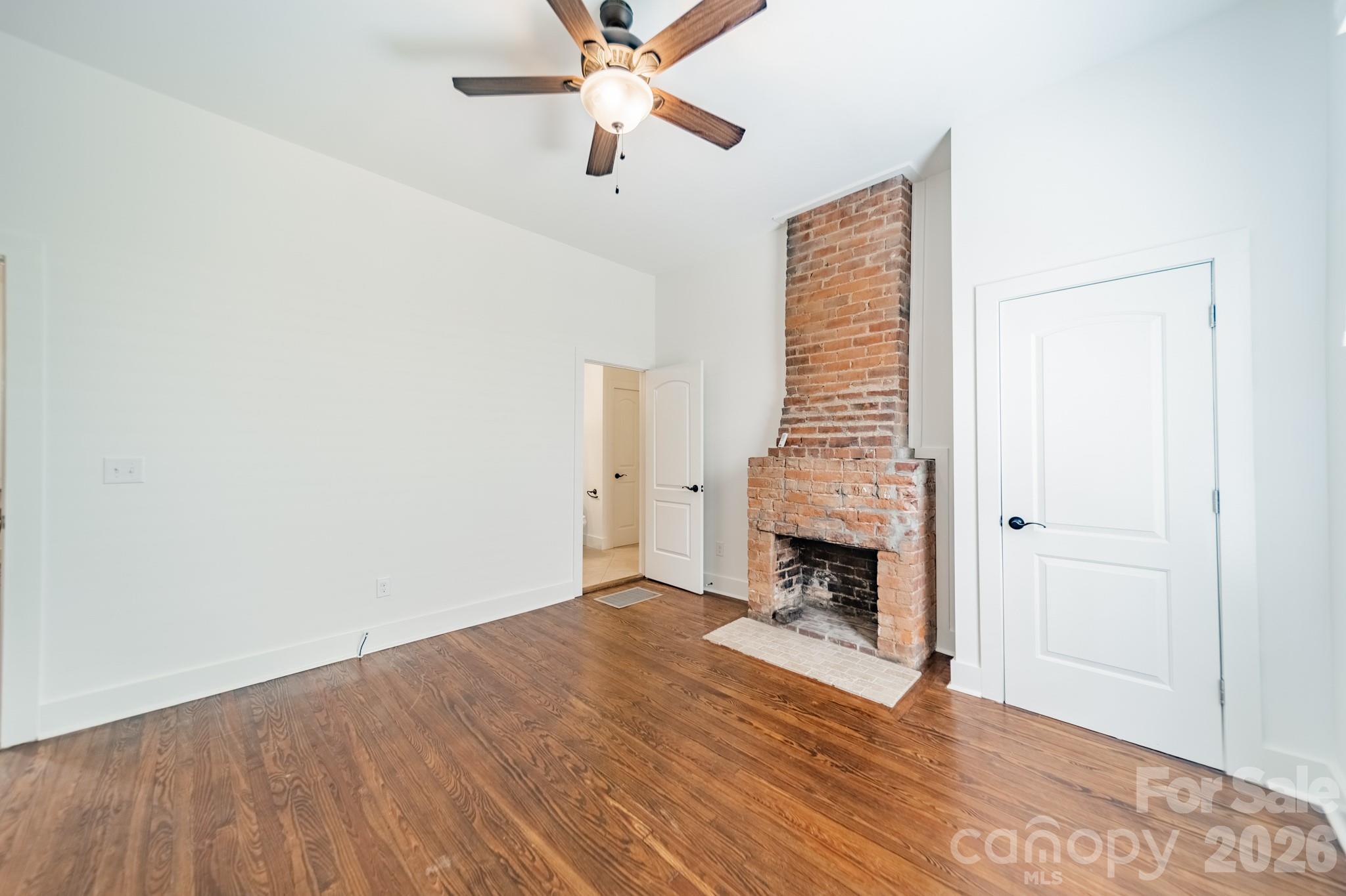 219 W Park Avenue