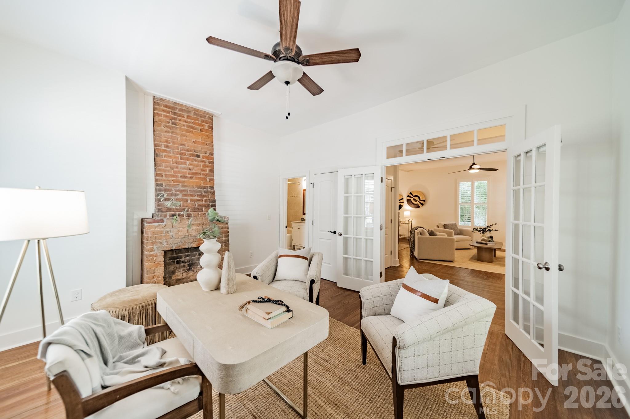 219 W Park Avenue