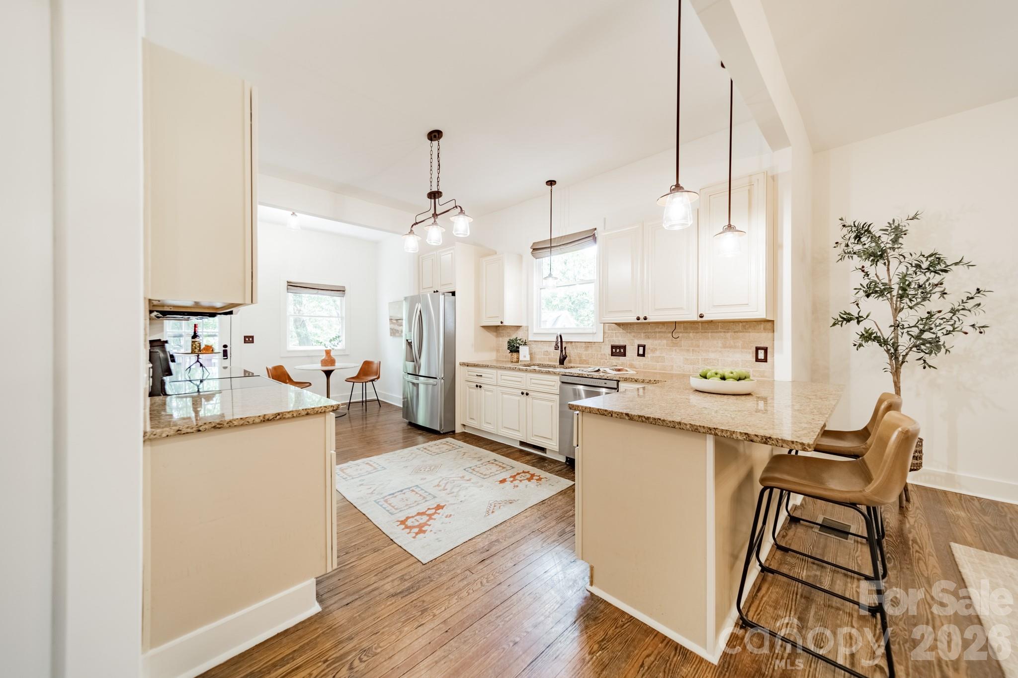 219 W Park Avenue
