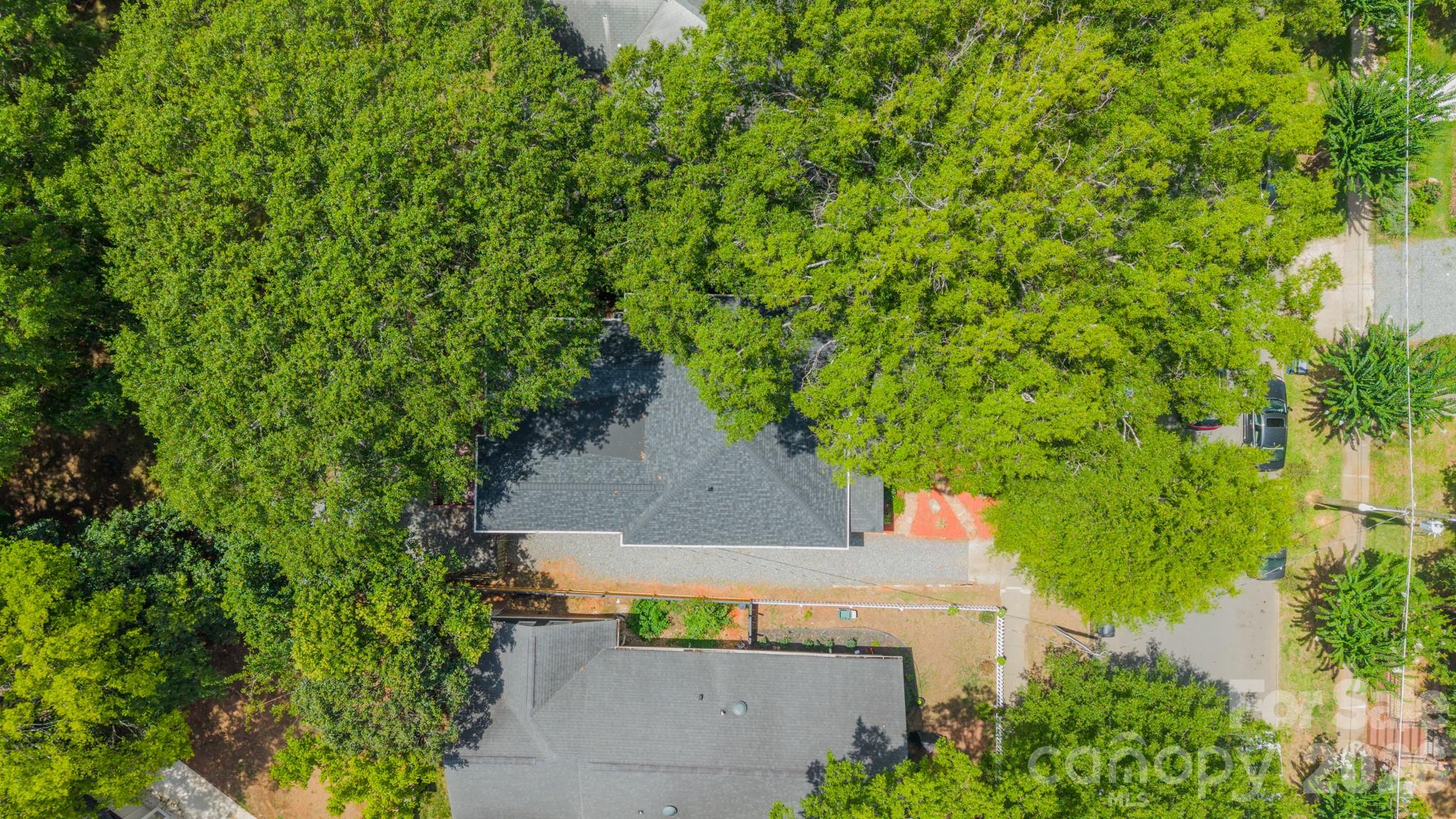 219 W Park Avenue