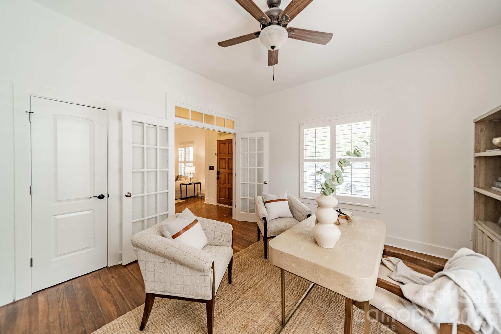 219 W Park Avenue