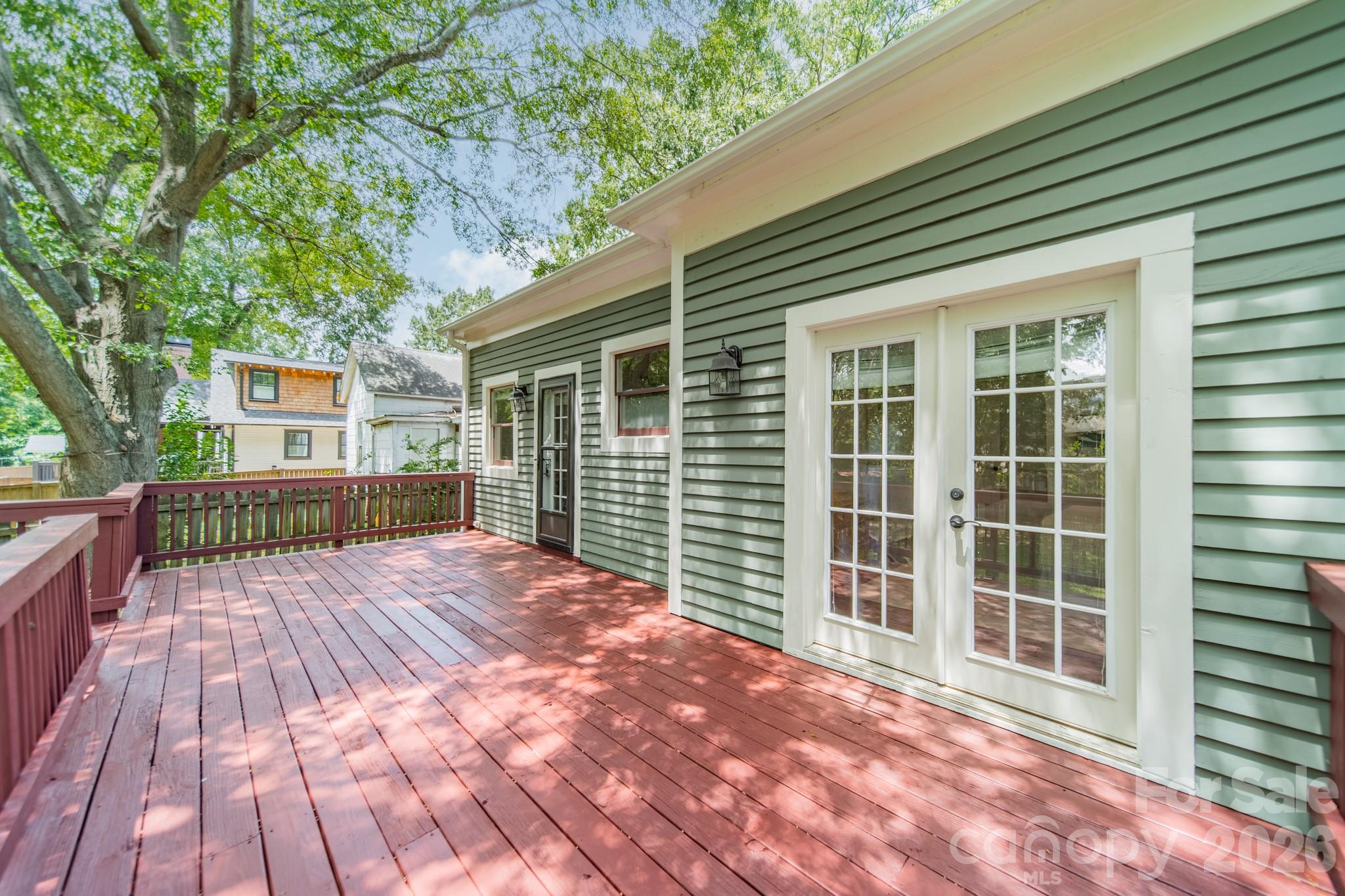 219 W Park Avenue