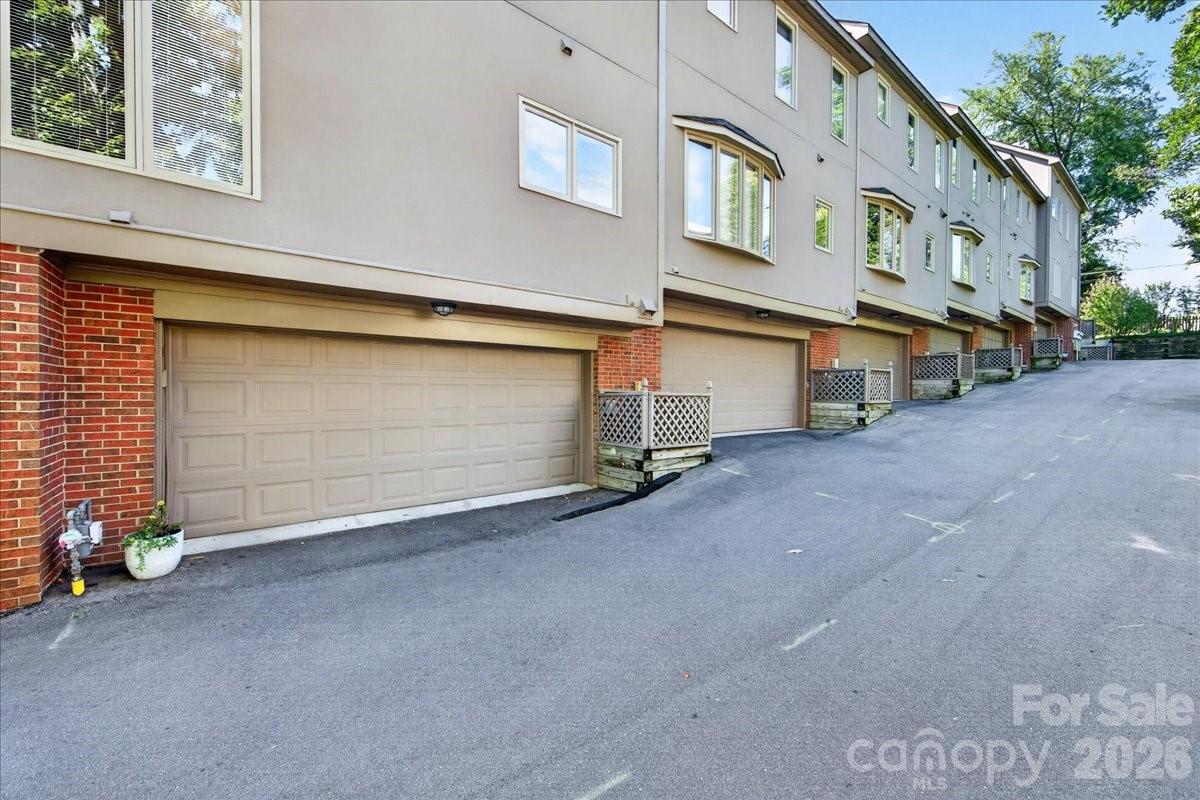 201 Hillside Avenue