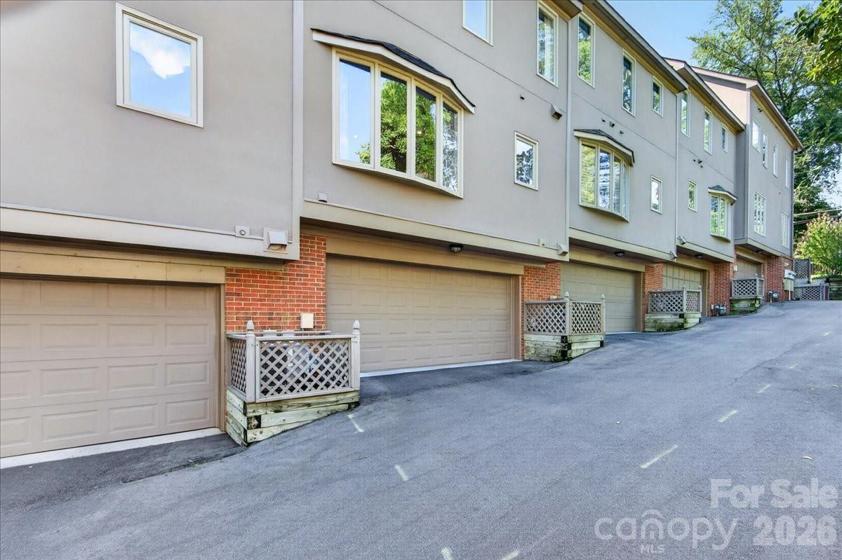 201 Hillside Avenue