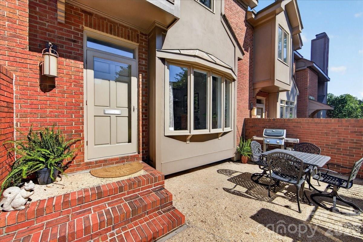 201 Hillside Avenue