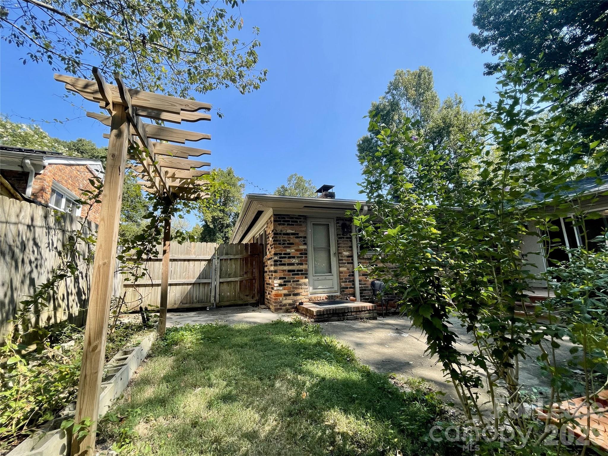 5226 Murrayhill Road