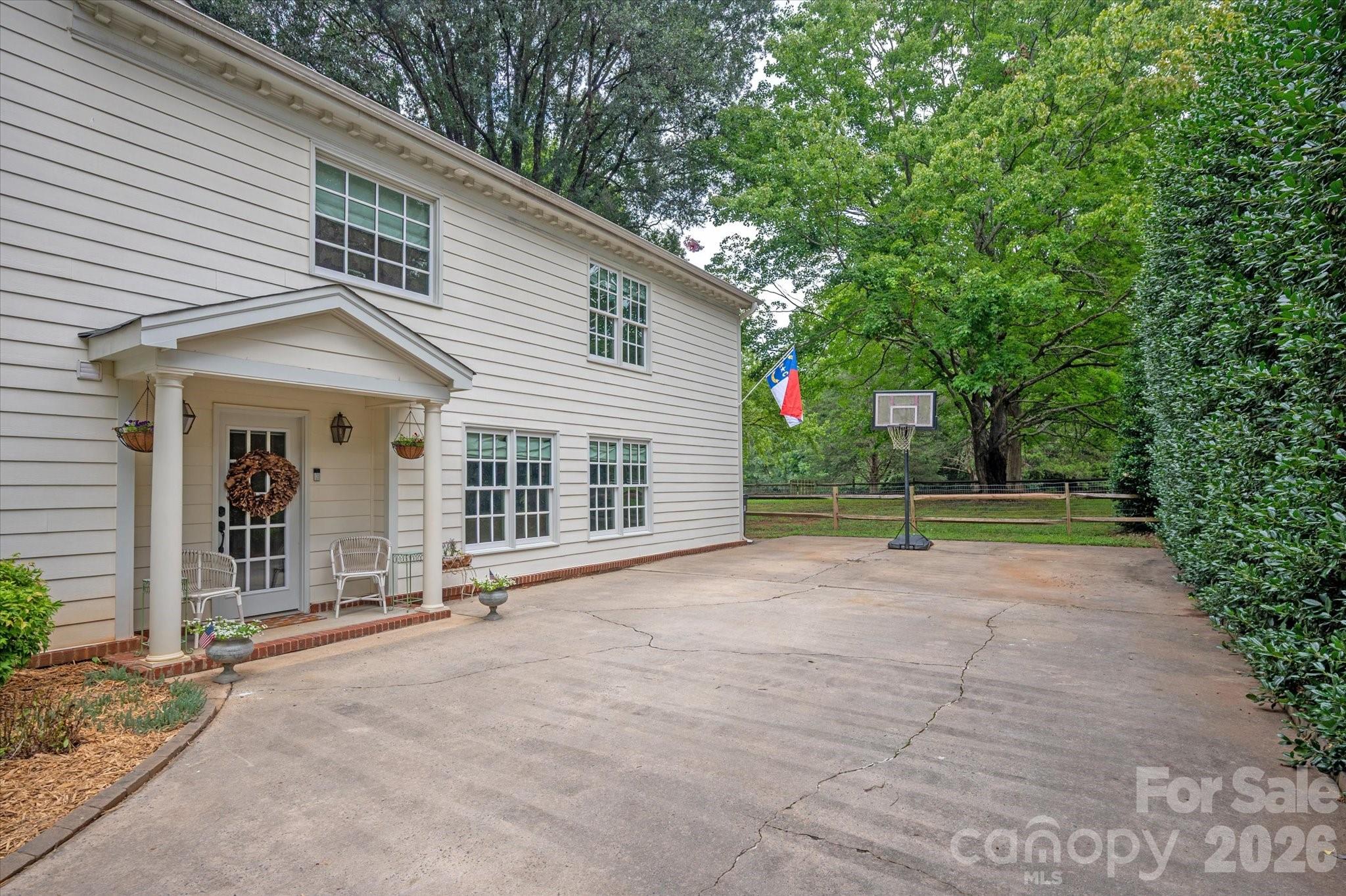 4419 Darventry Court
