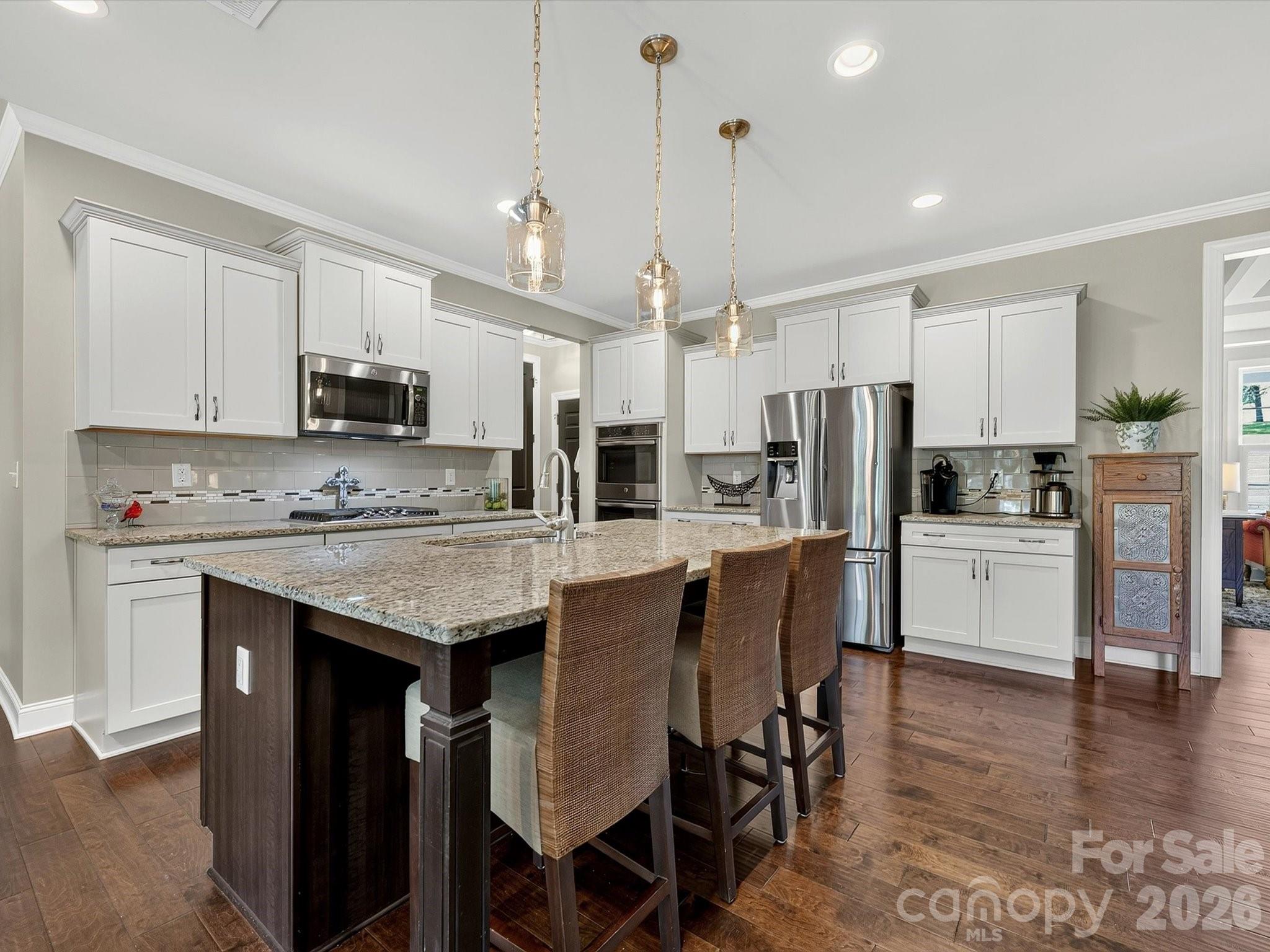 804 Sardis Lane