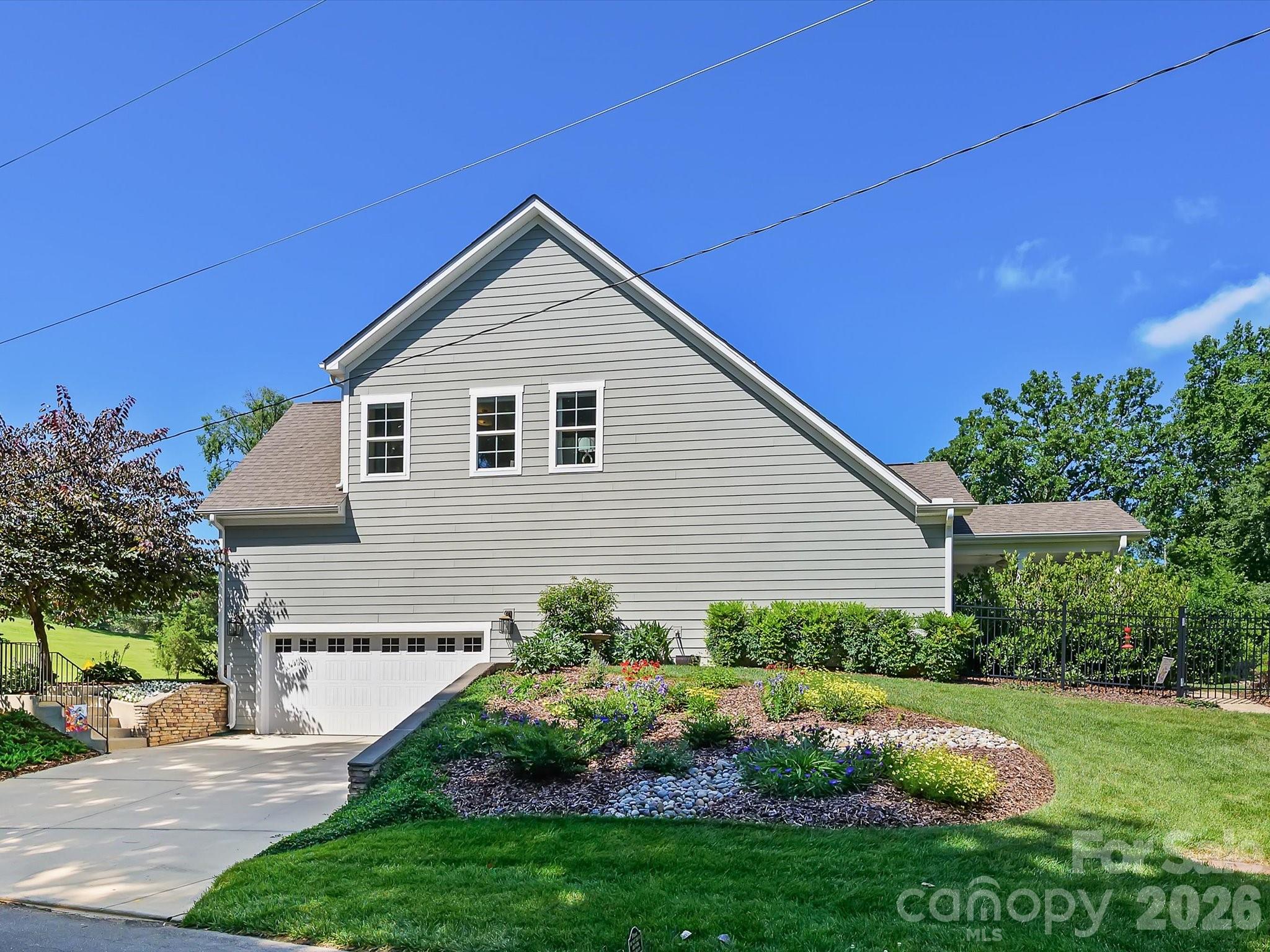 804 Sardis Lane