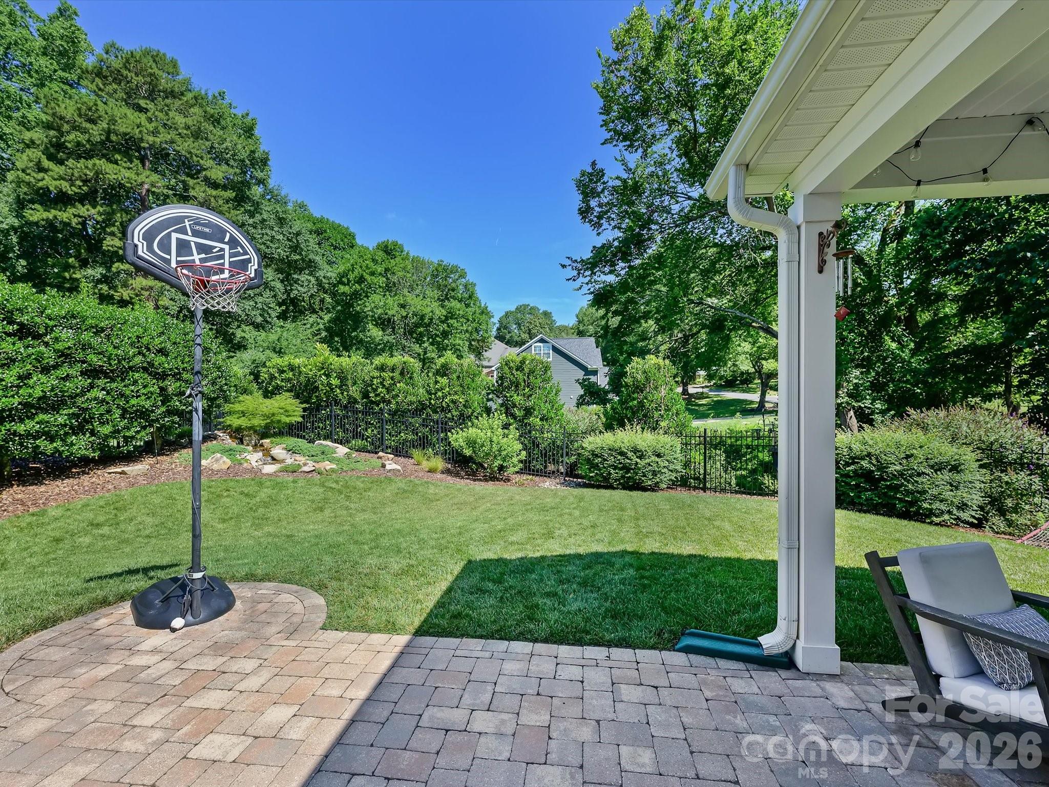 804 Sardis Lane