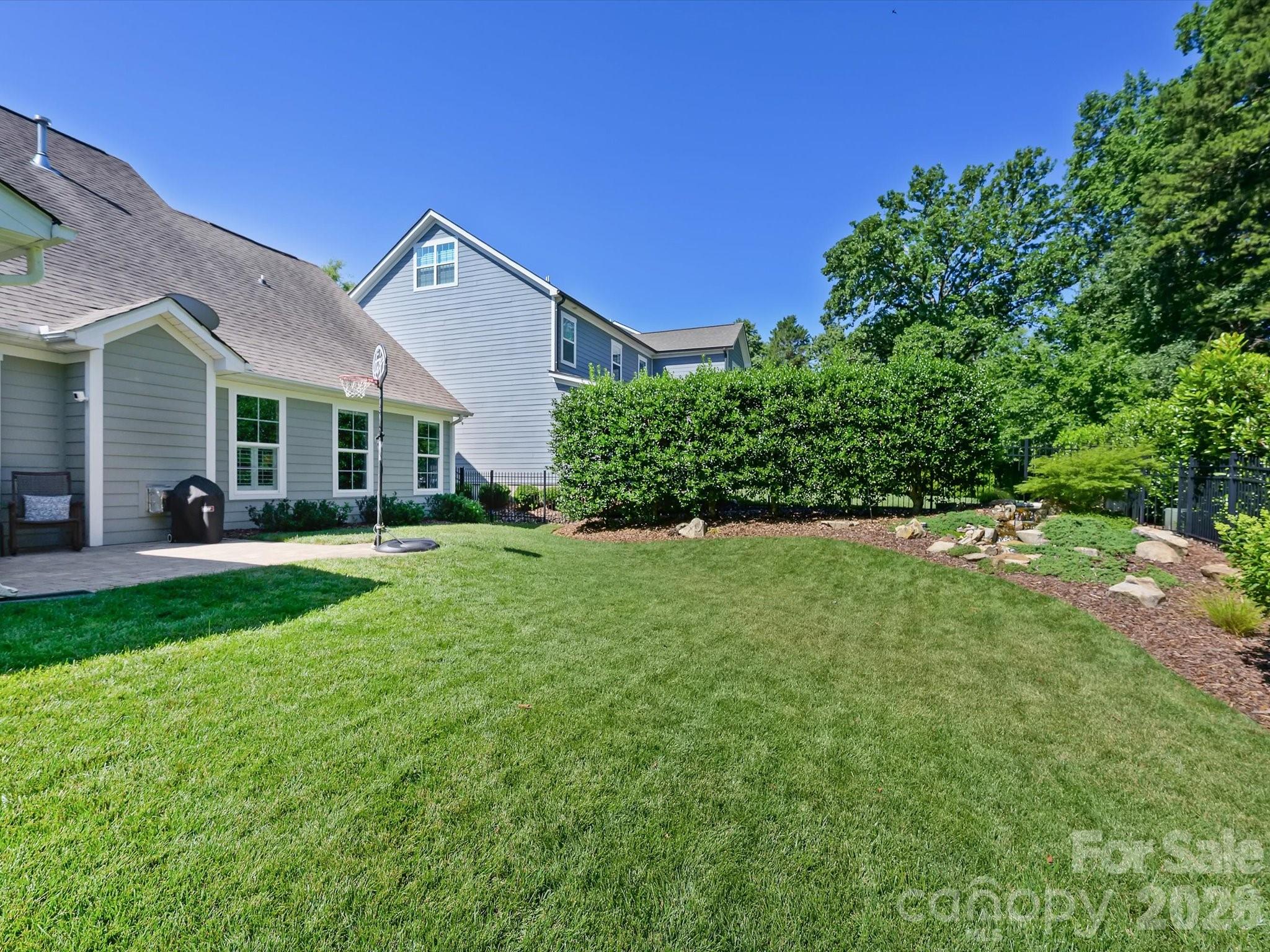804 Sardis Lane