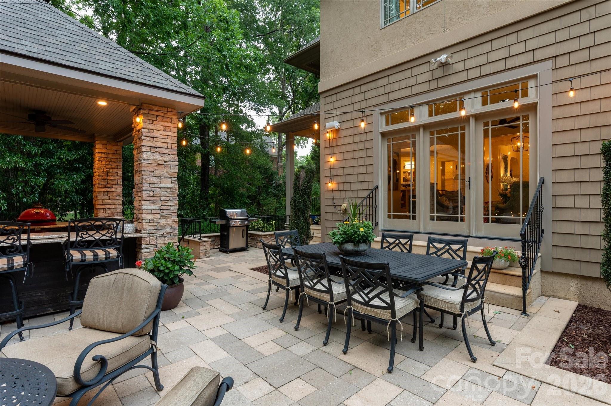 1122 Dobson Drive