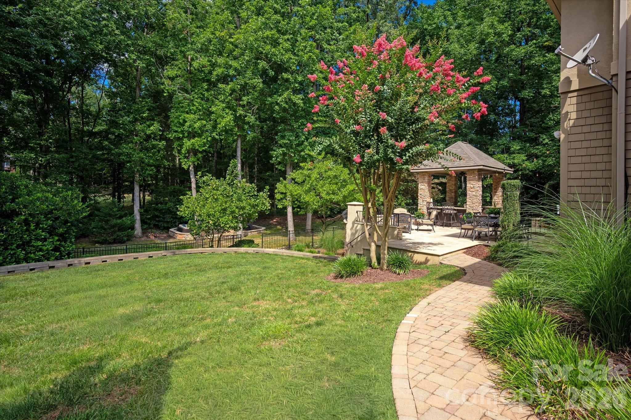 1122 Dobson Drive