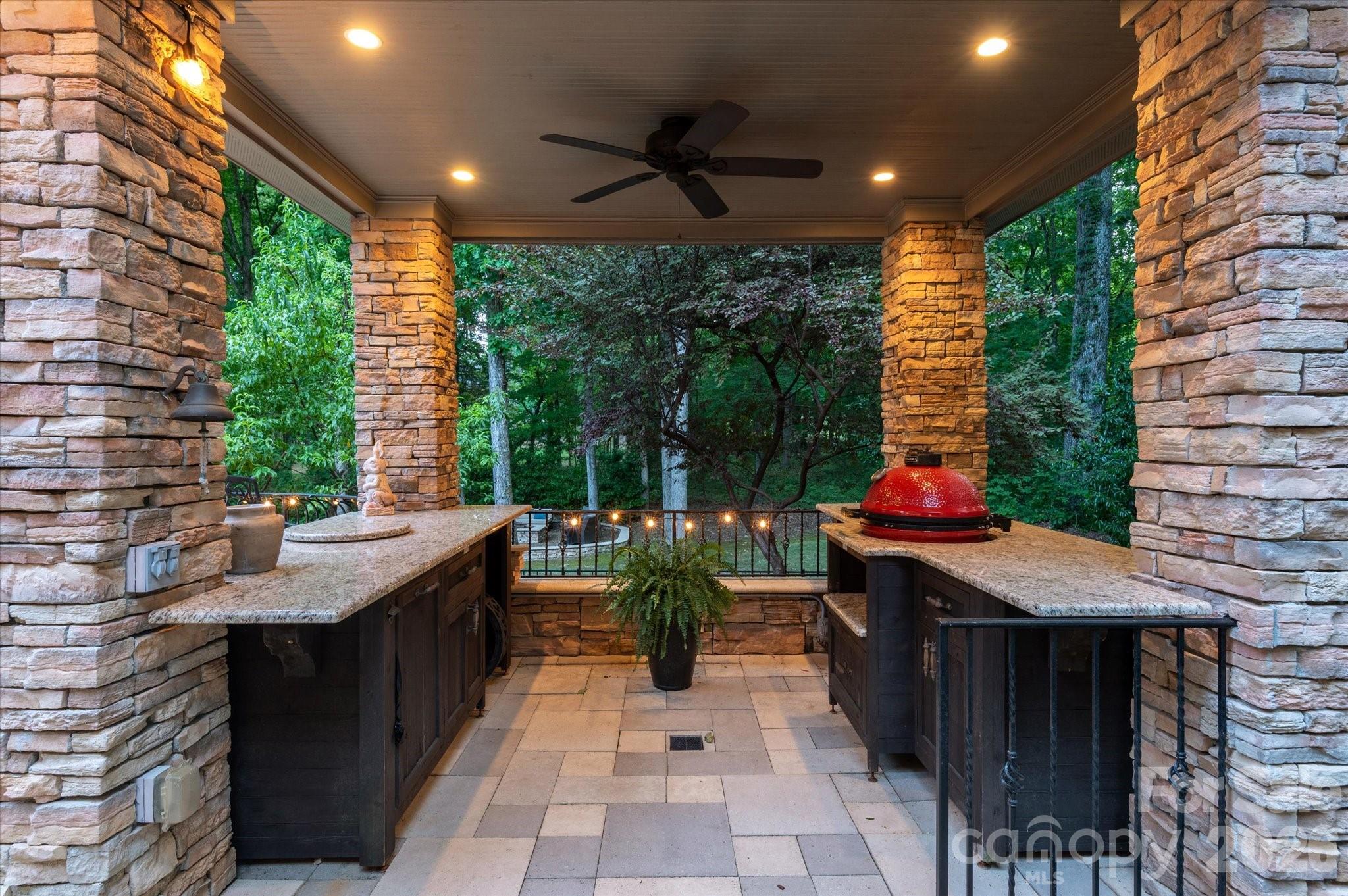 1122 Dobson Drive
