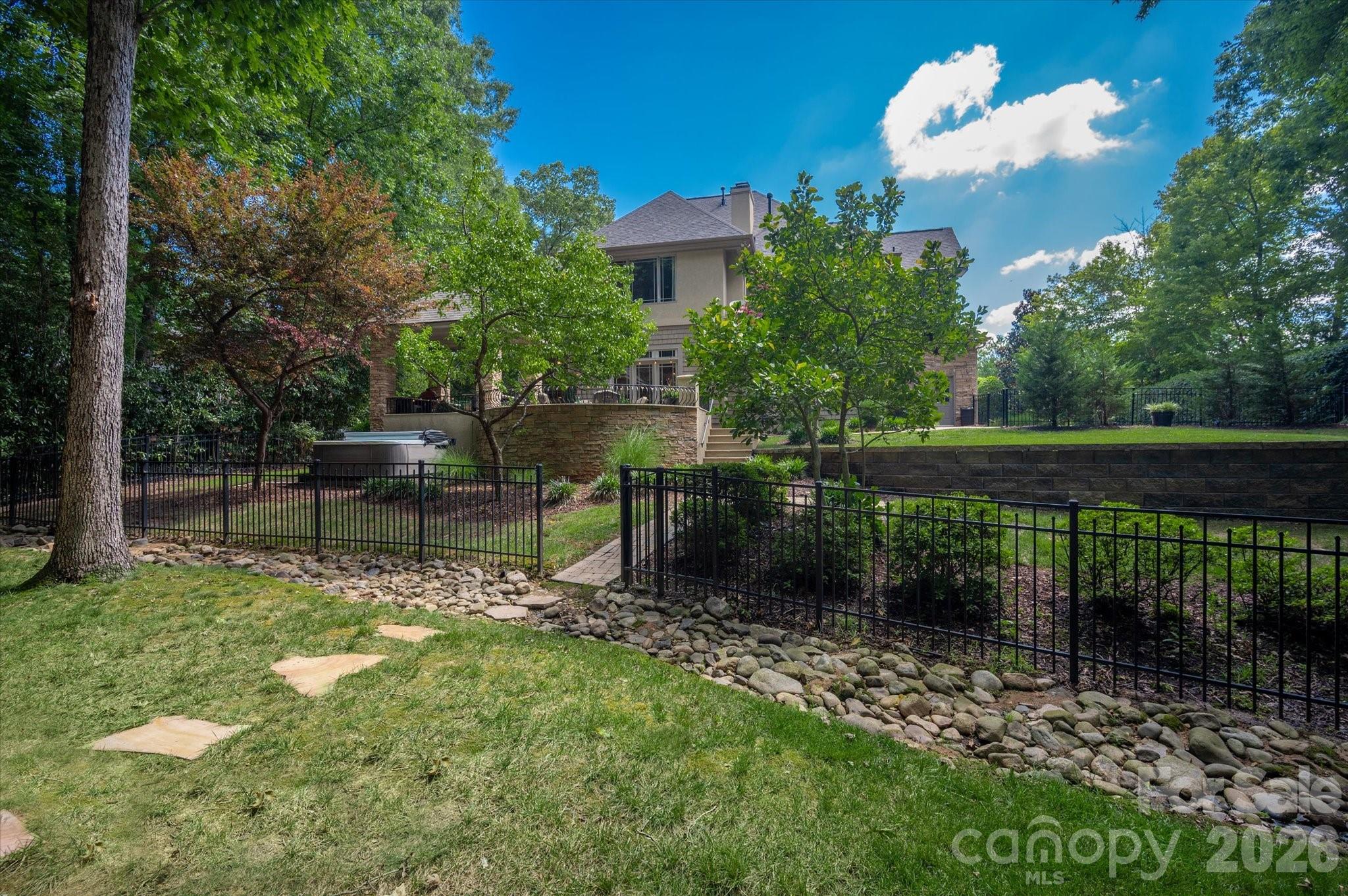 1122 Dobson Drive