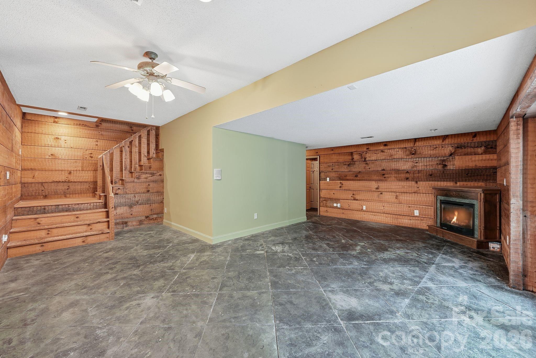 721 Canterbury Road